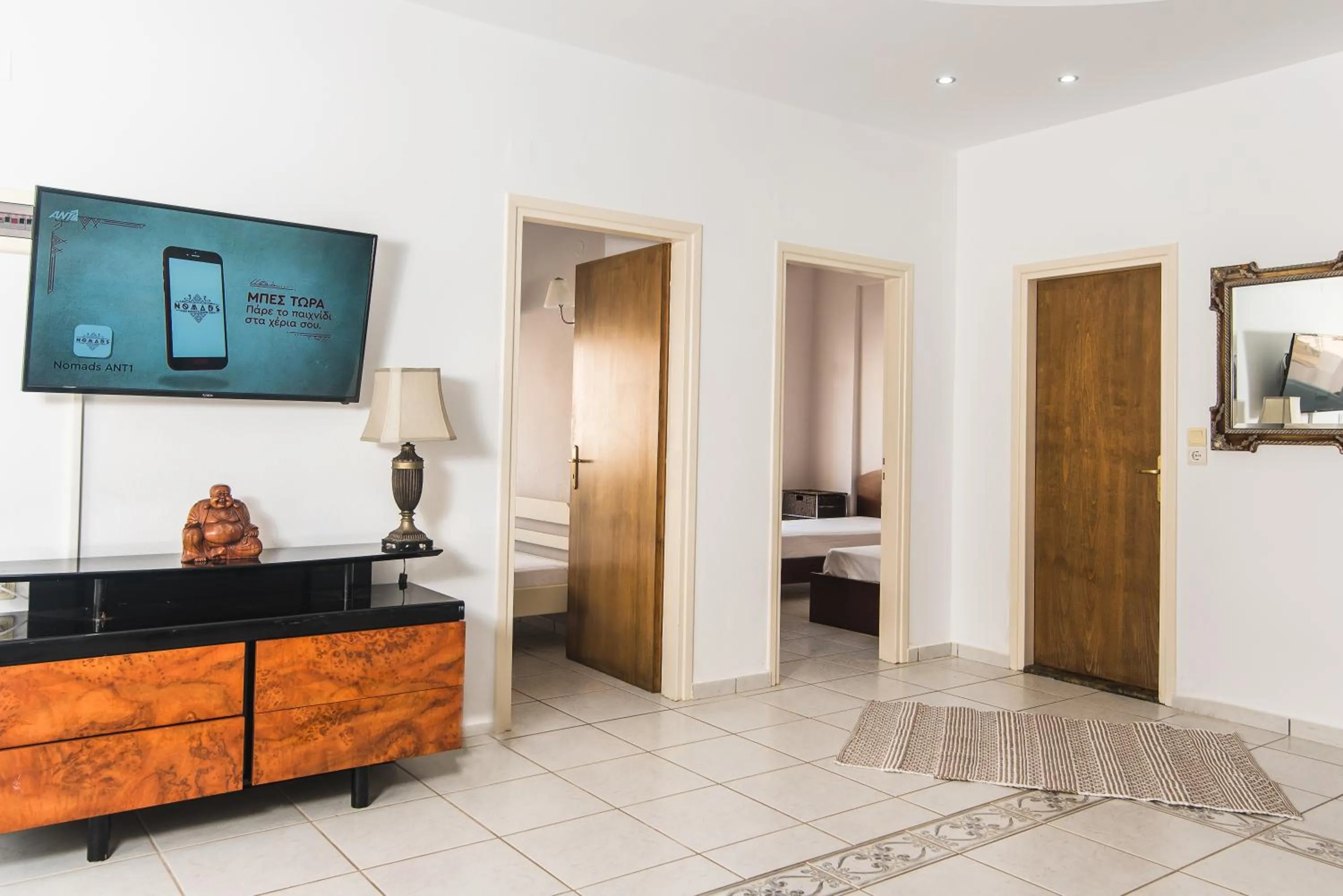 Living room, Bed in Yiannis Manos Hotel Resort