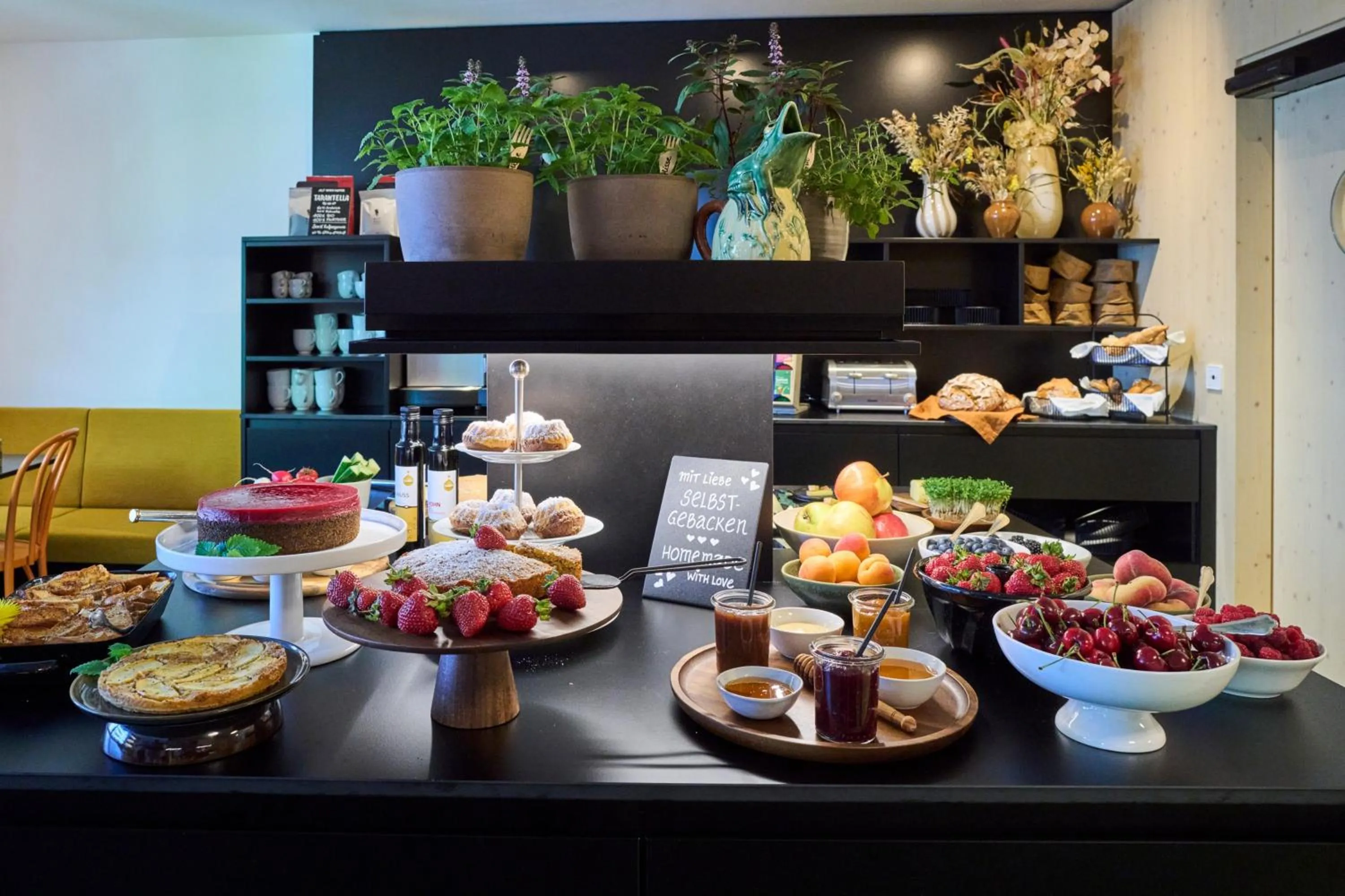 Buffet breakfast in Henriette Stadthotel Vienna