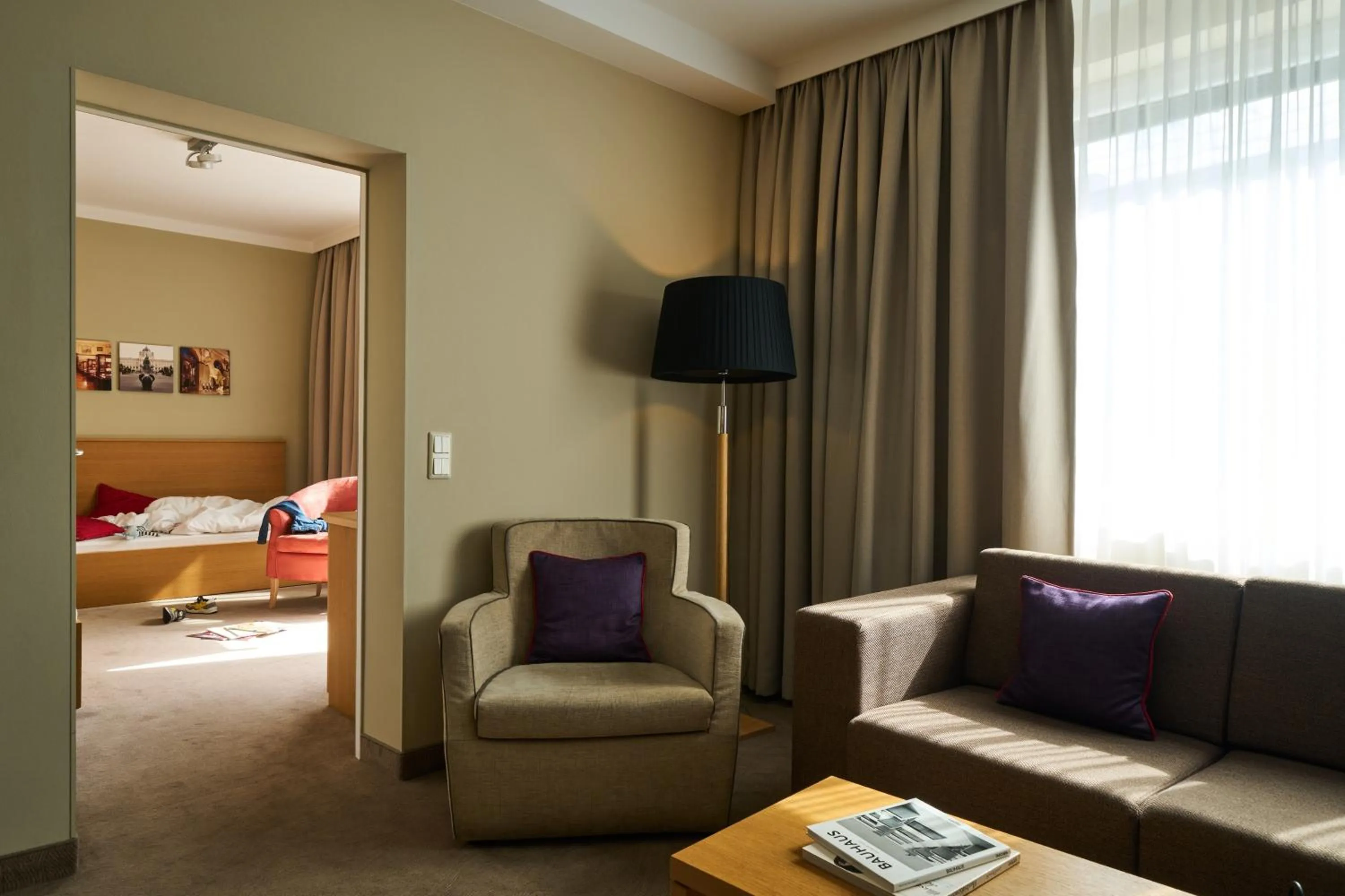 Seating area, Bed in Henriette Stadthotel Vienna