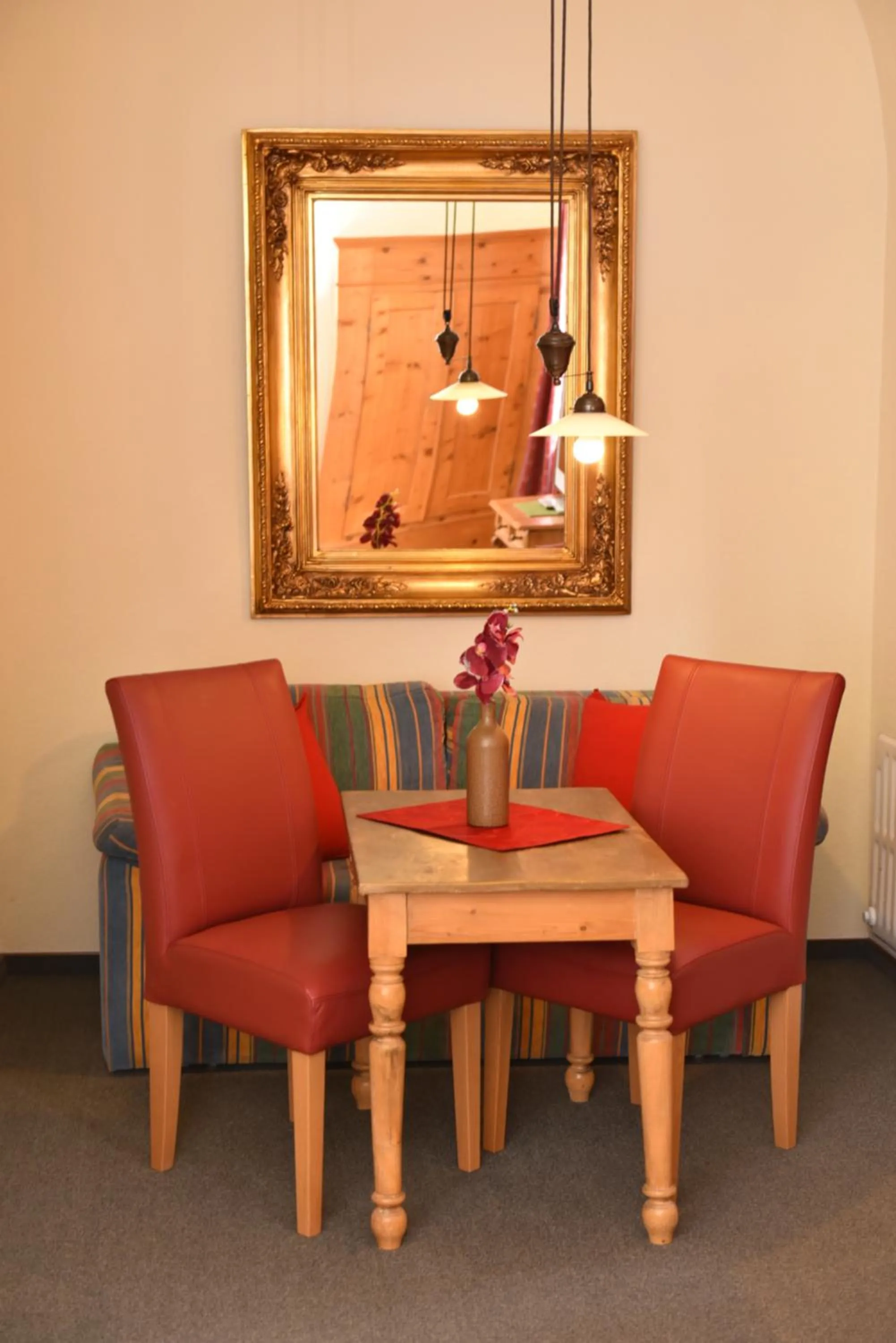 Photo of the whole room in Hotel-Pension Teutonia