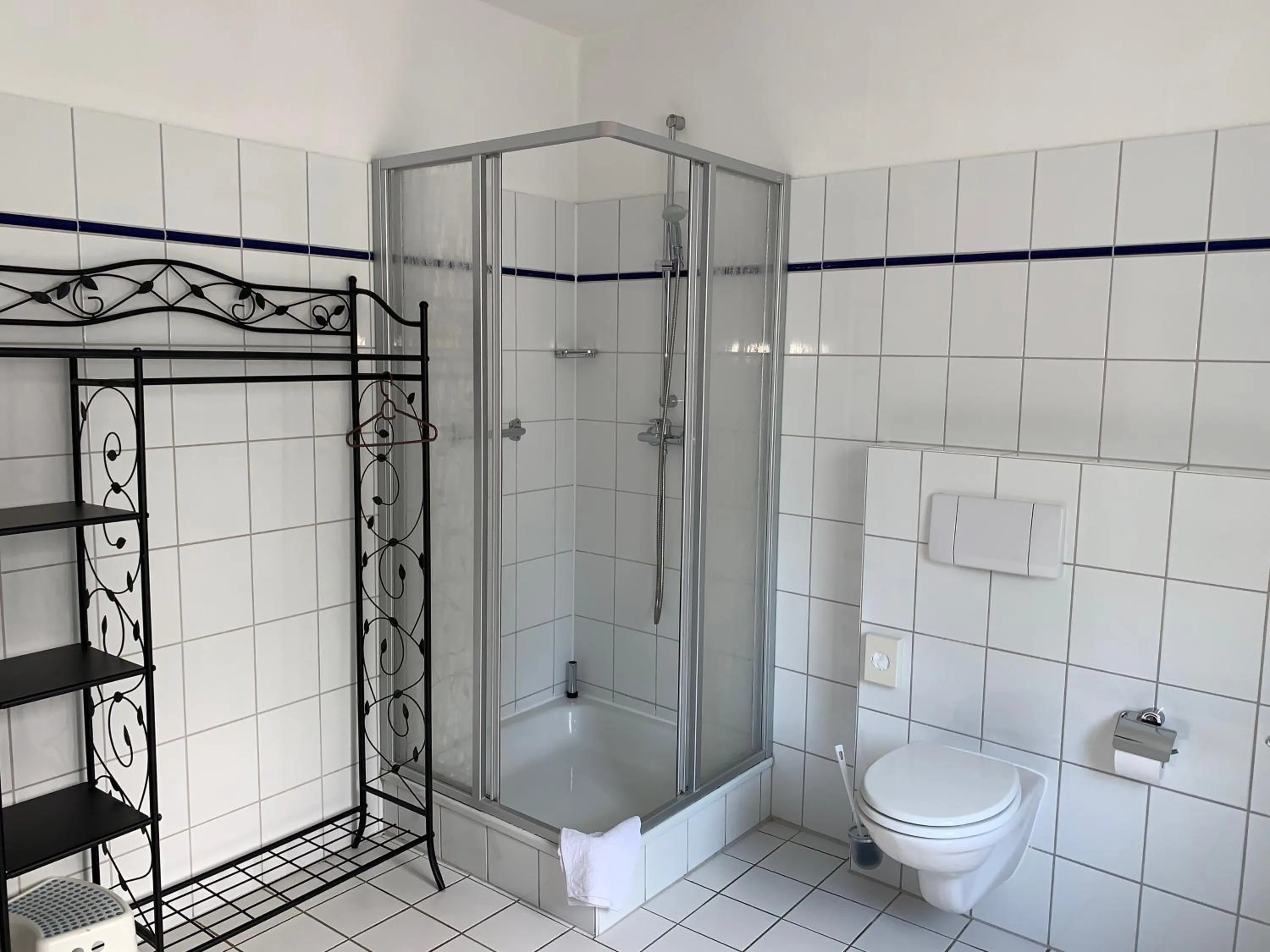 Bathroom in Hotel-Pension Teutonia