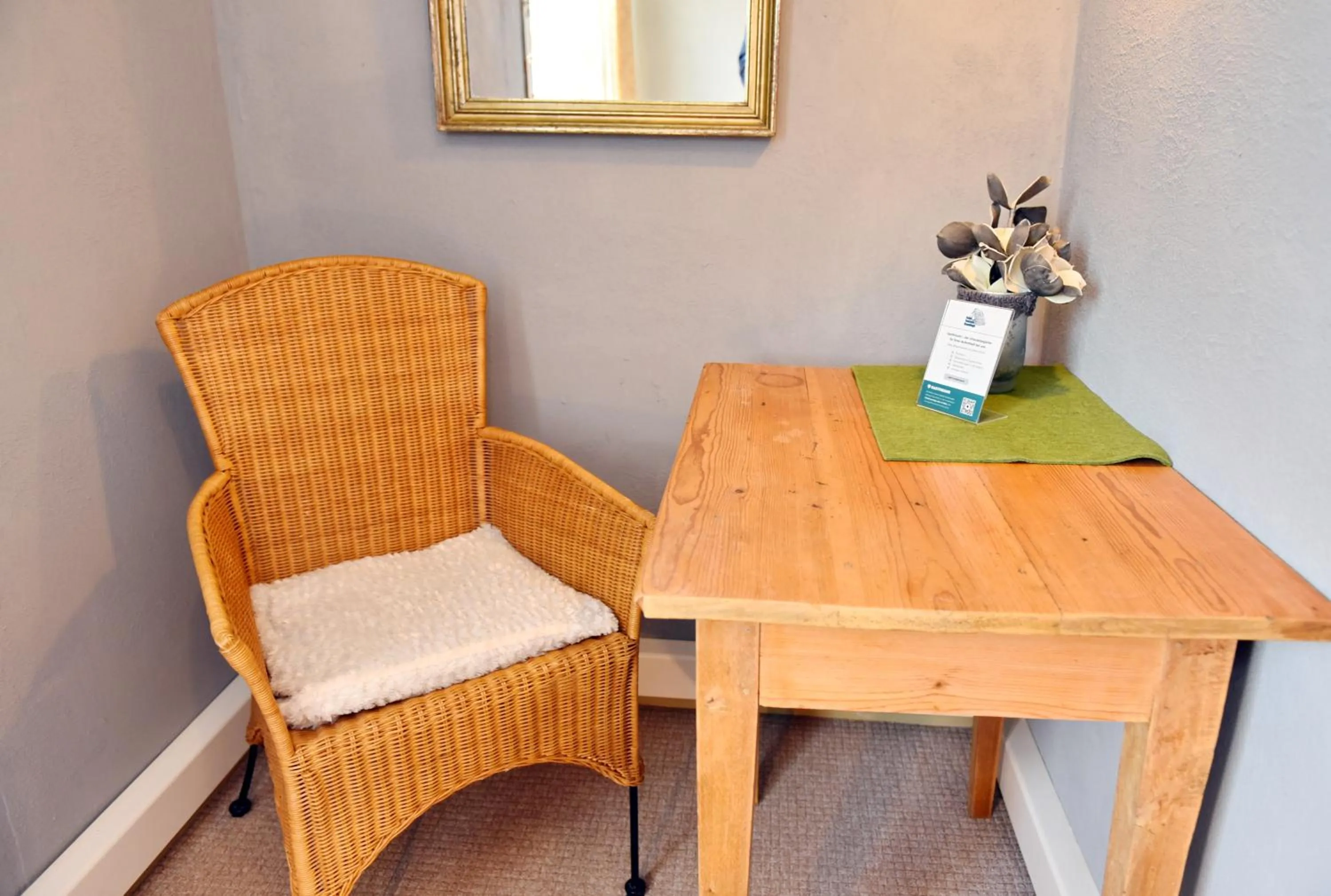 Photo of the whole room in Hotel-Pension Teutonia