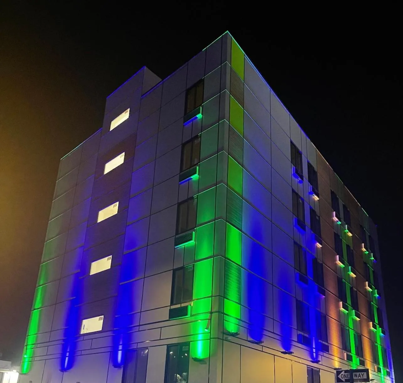 Property building in Casa Blanca Hotel Brooklyn Downtown