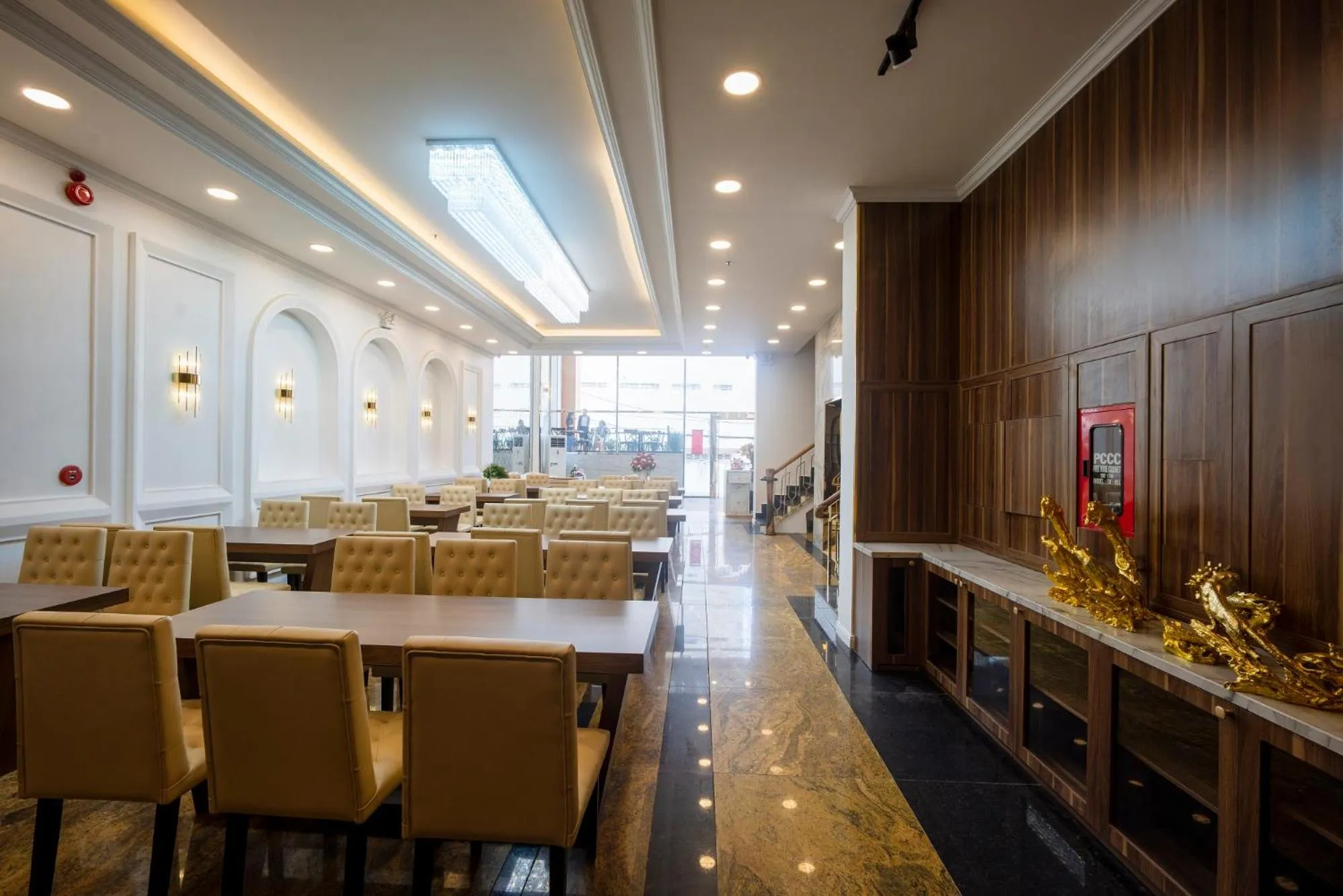 Restaurant/places to eat in HOTEL HAPPY PHU QUOC