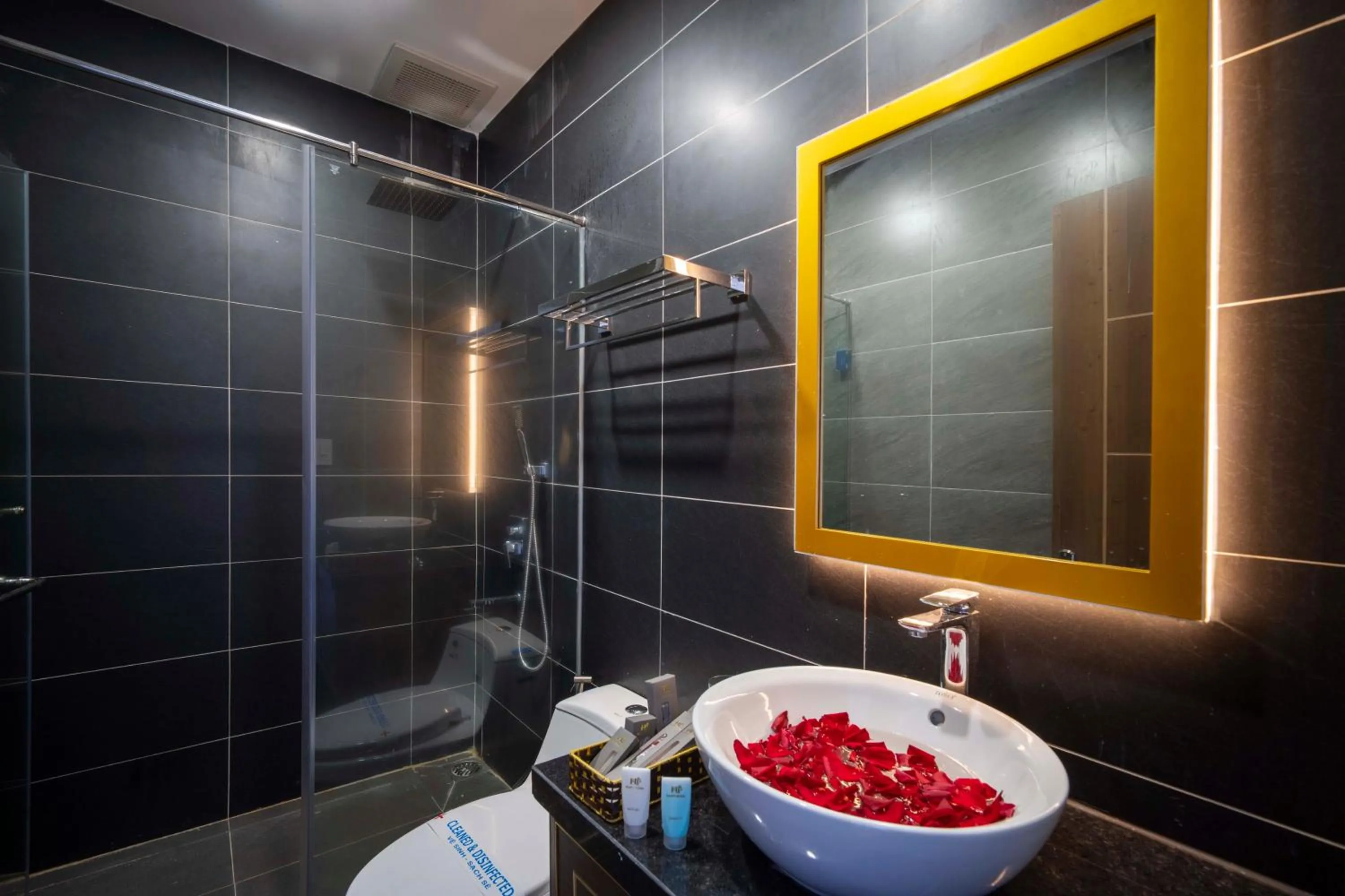 Bathroom in HOTEL HAPPY PHU QUOC