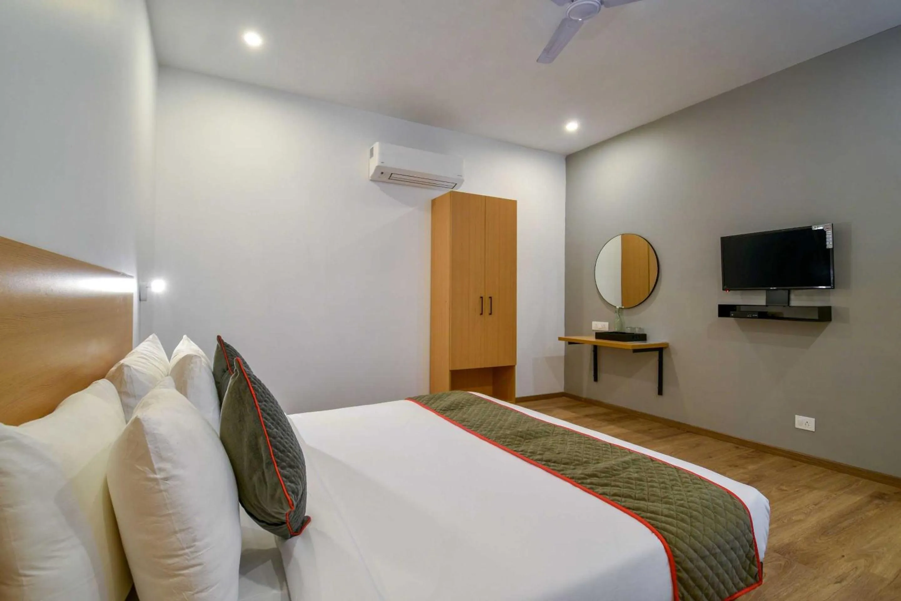 Bedroom, Bed in Hotel O KG Estate