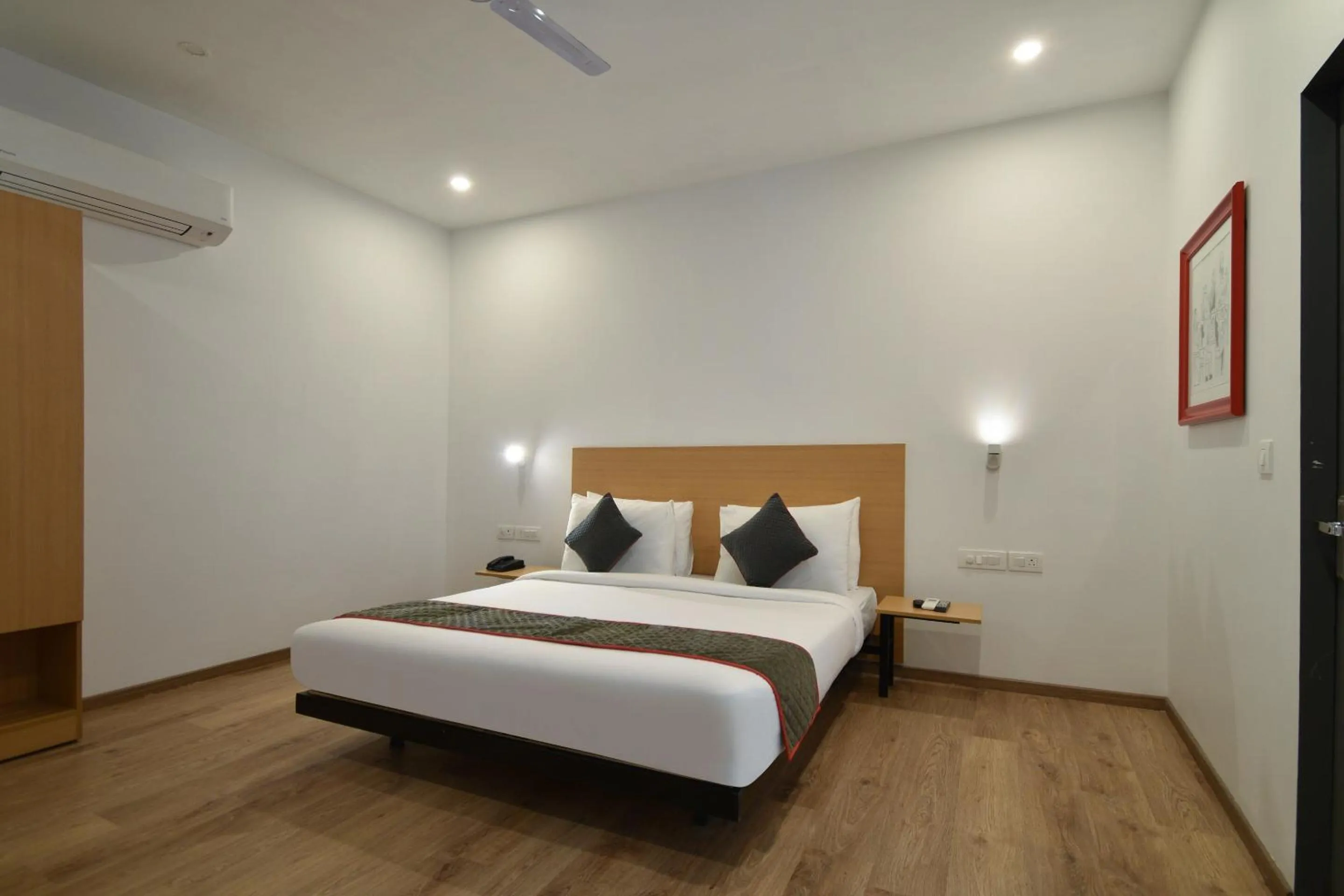 Bedroom, Bed in Hotel O KG Estate