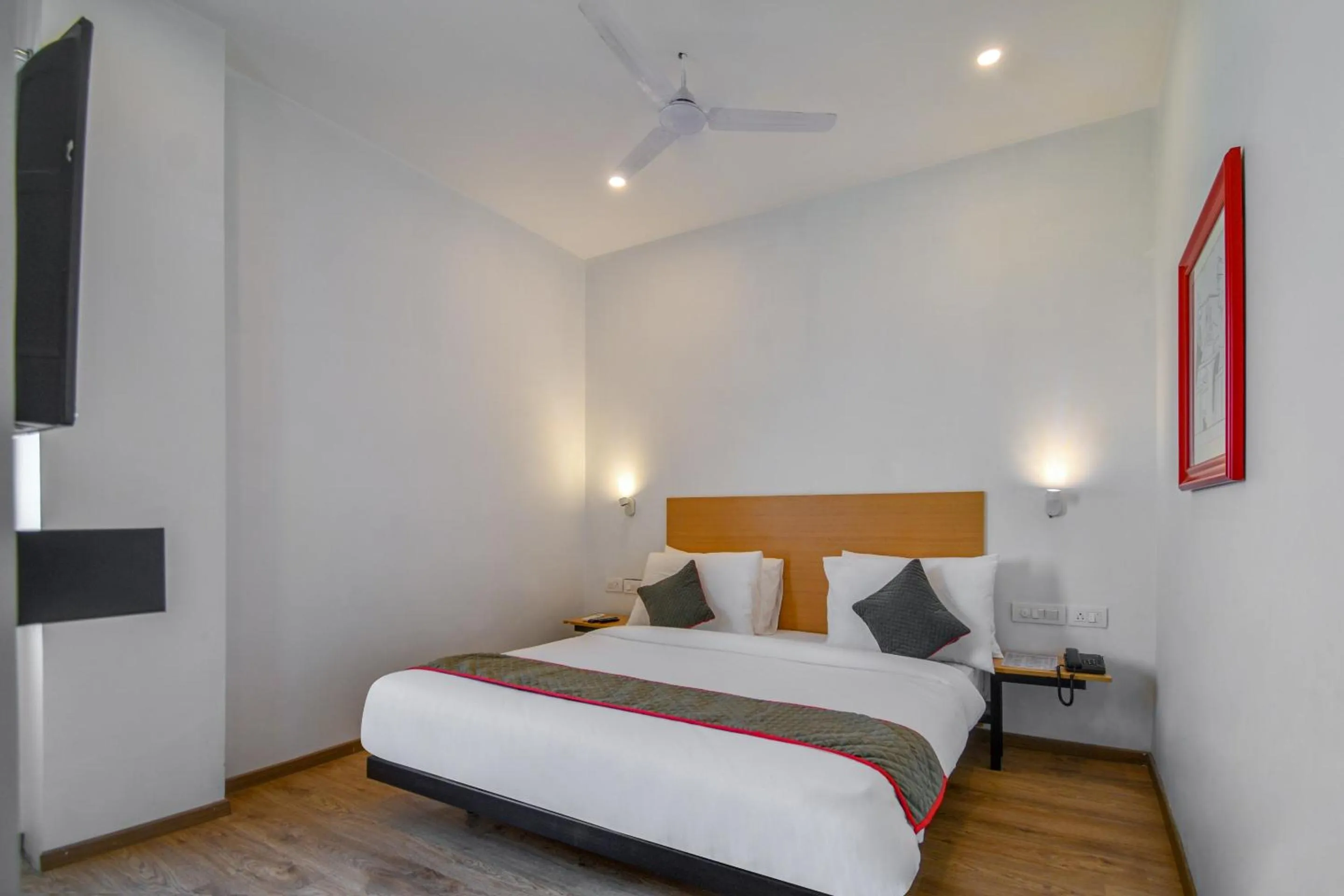 Bedroom, Bed in Hotel O KG Estate