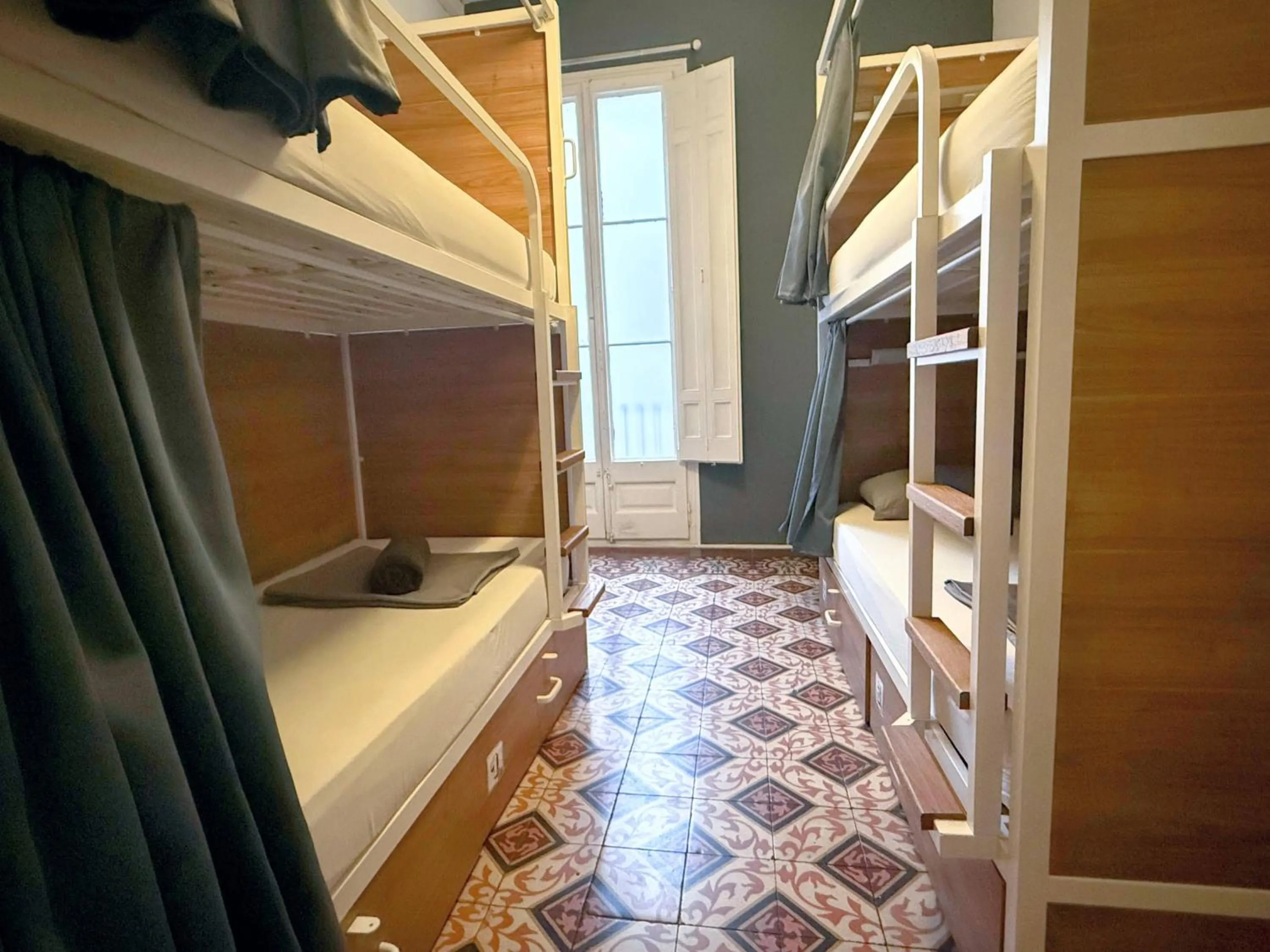 bunk bed, Bed in Fabrizzio's Petit