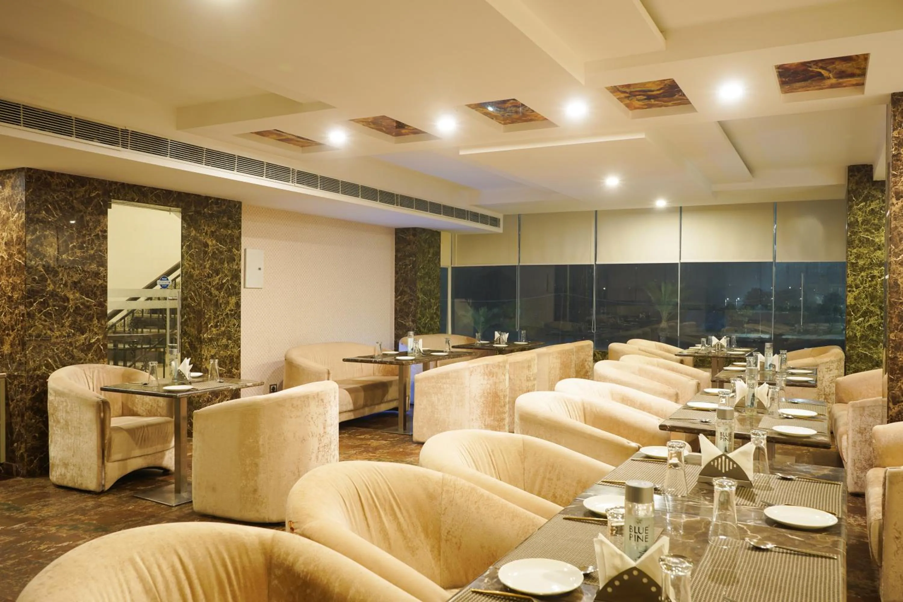 Restaurant/places to eat in Country Inn Vrindavan