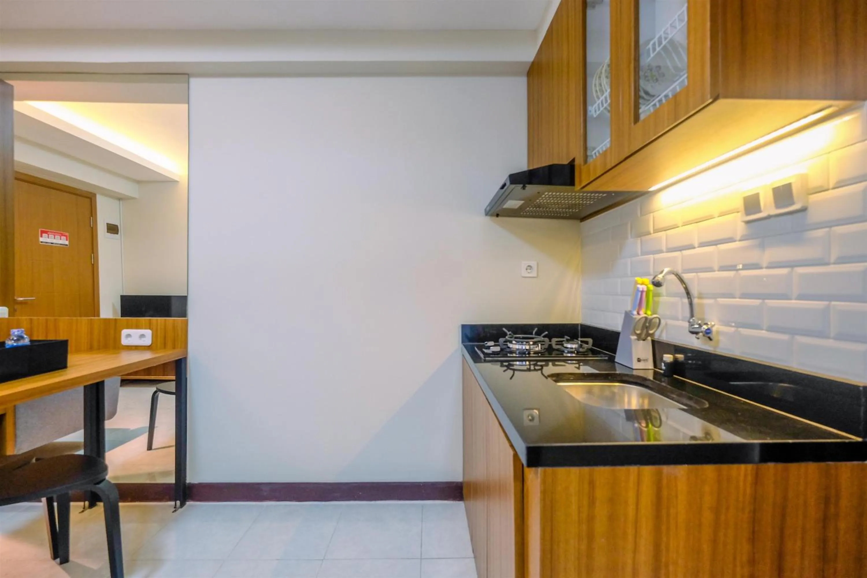 Comfortable 2BR Apartment at Cinere Resort By Travelio