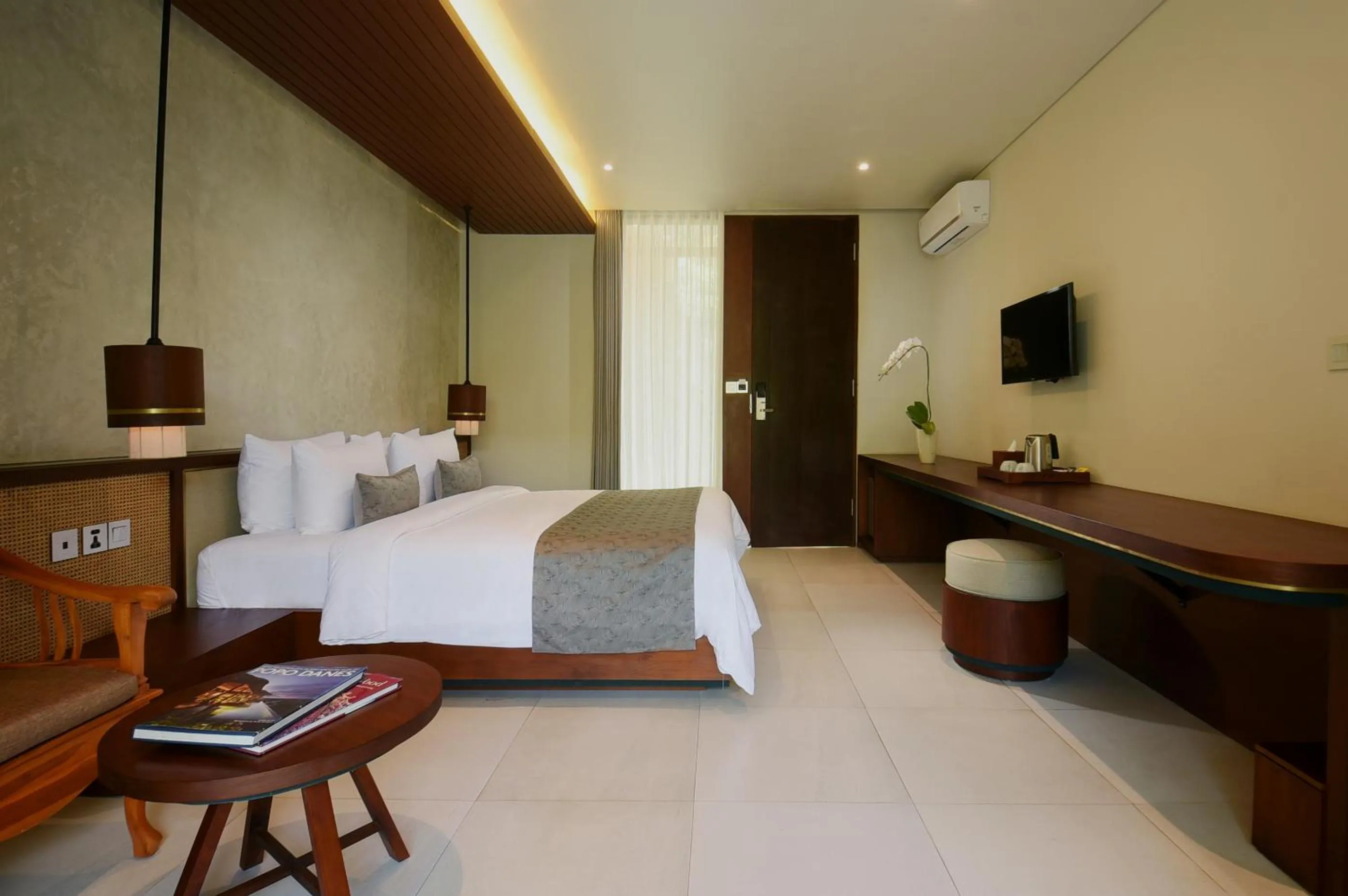 TV and multimedia, Bed in JAPA Suites & Villas
