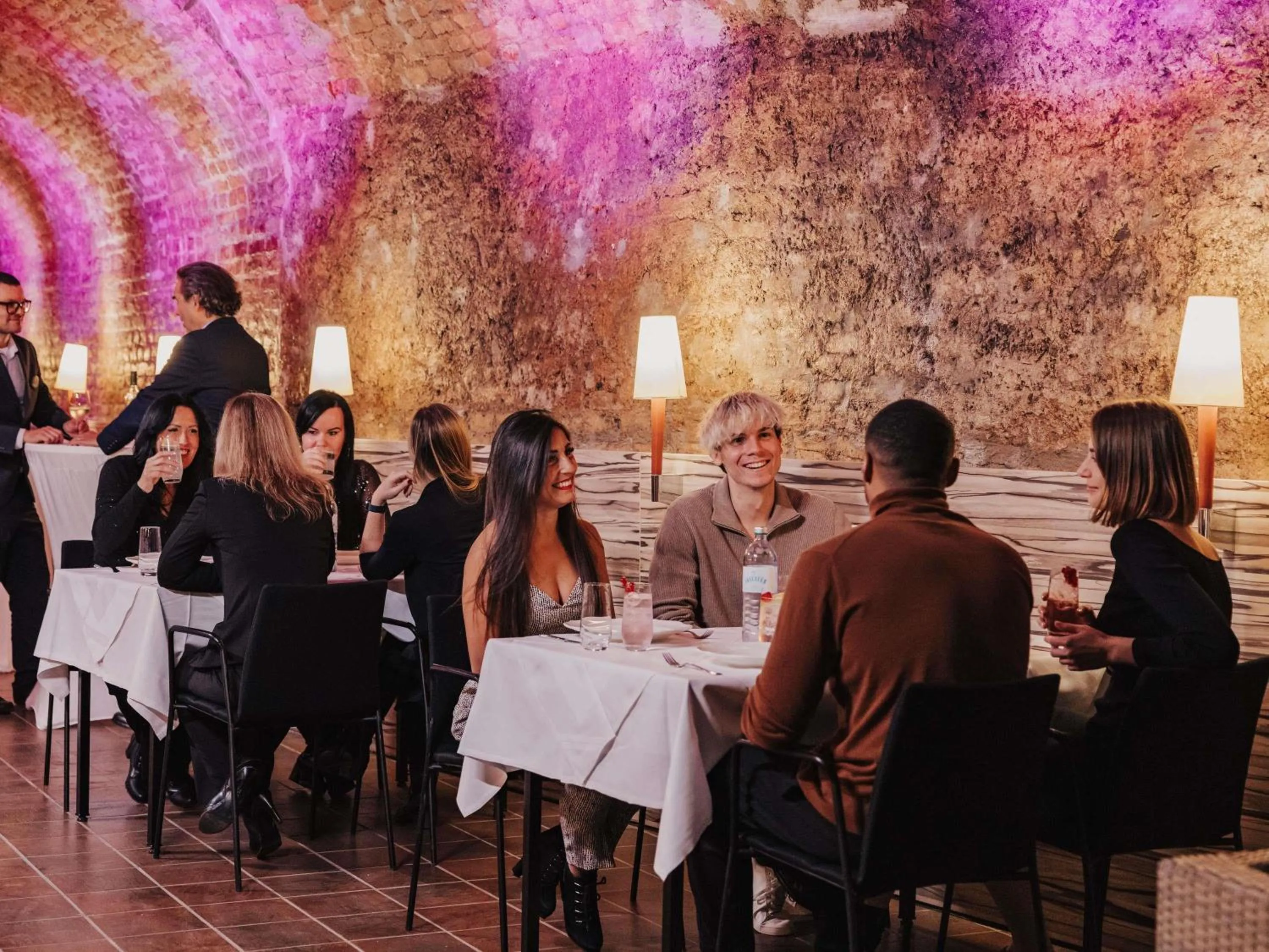 Restaurant/places to eat in Mercure Grand Hotel Biedermeier Wien