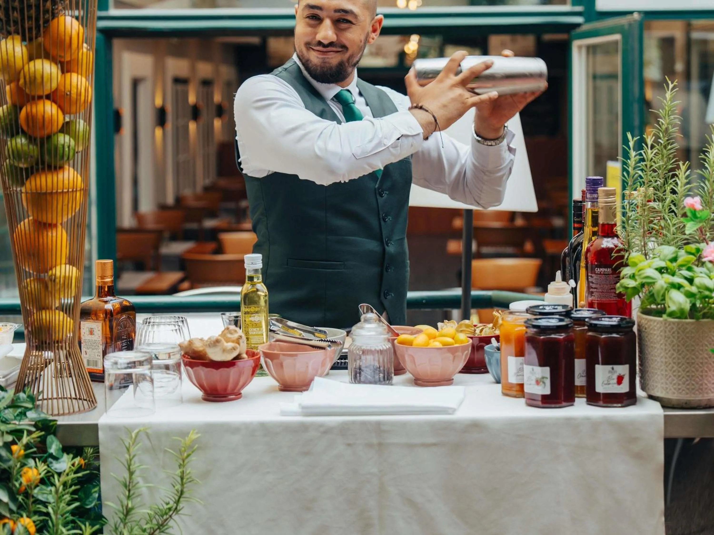 Lounge or bar in Mercure Grand Hotel Biedermeier Wien