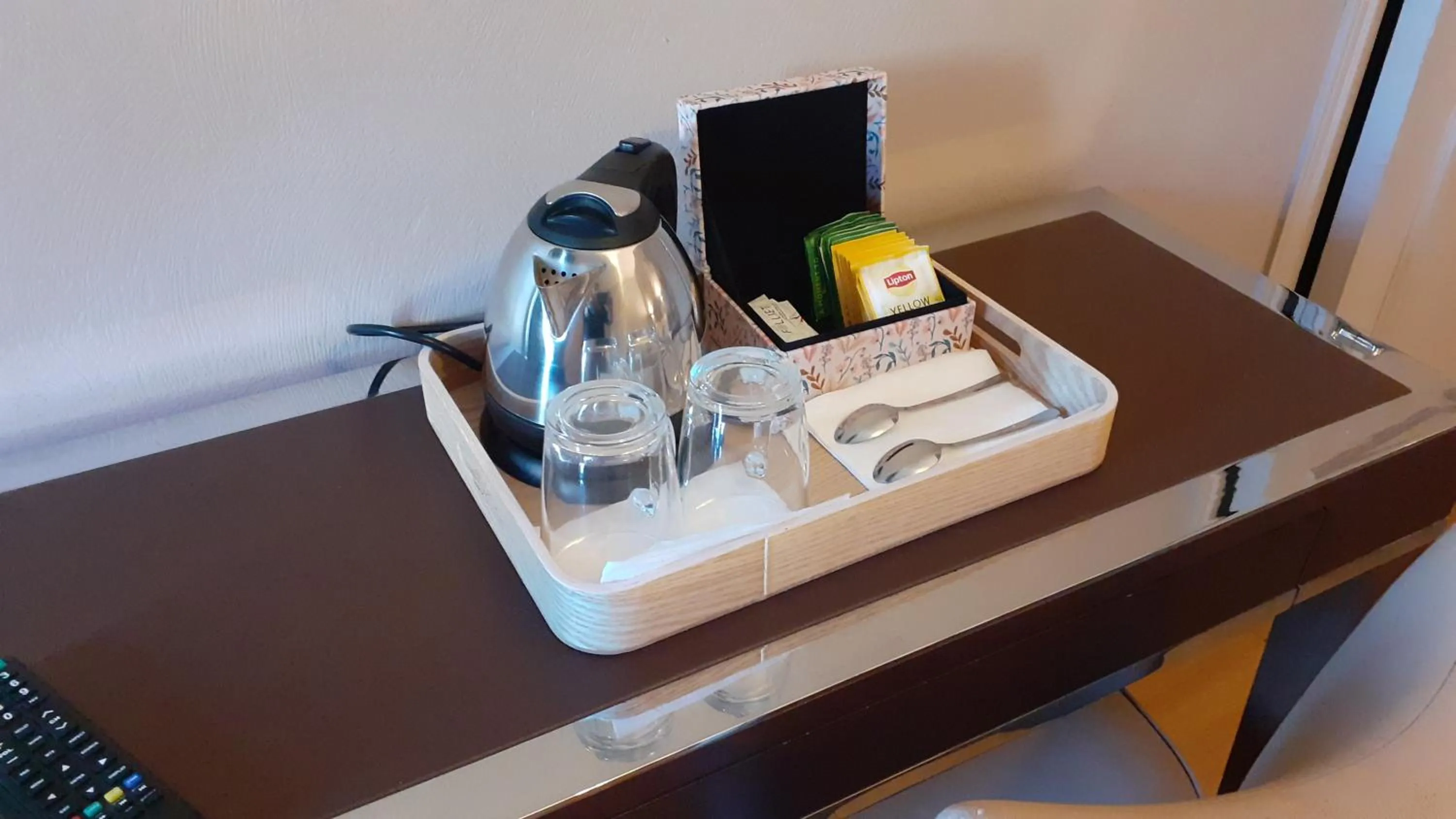 locker in Hôtel des Couronnes Châteaudun