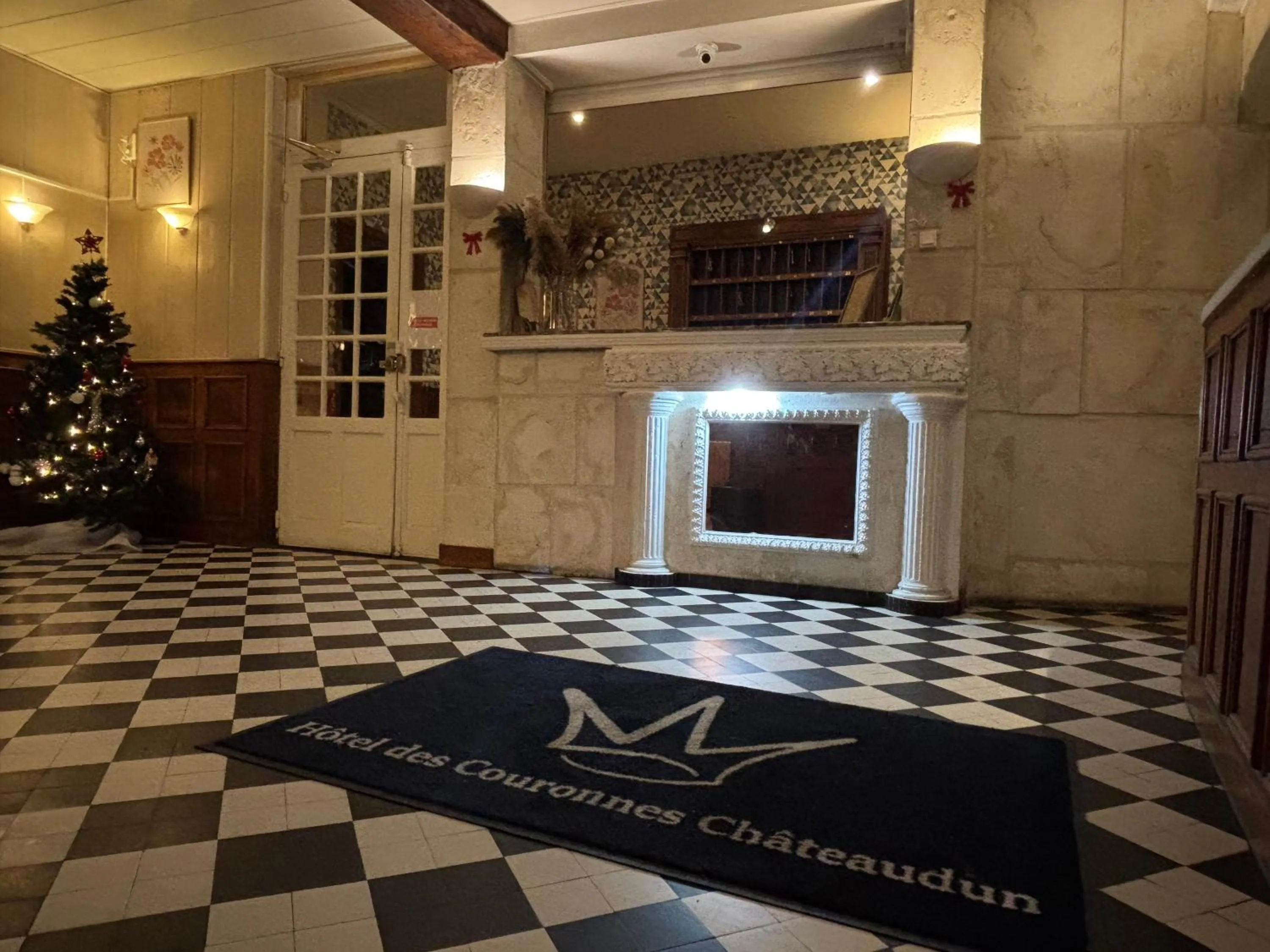 Hôtel des Couronnes Châteaudun