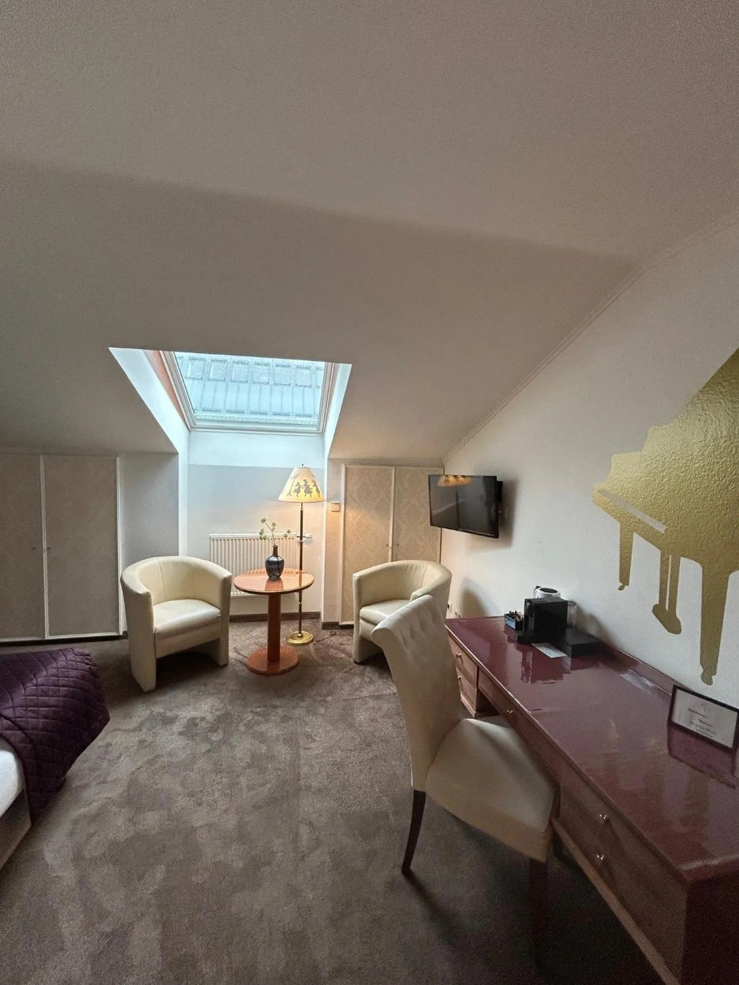 Living room, Bed in Hotel Am Schubertring