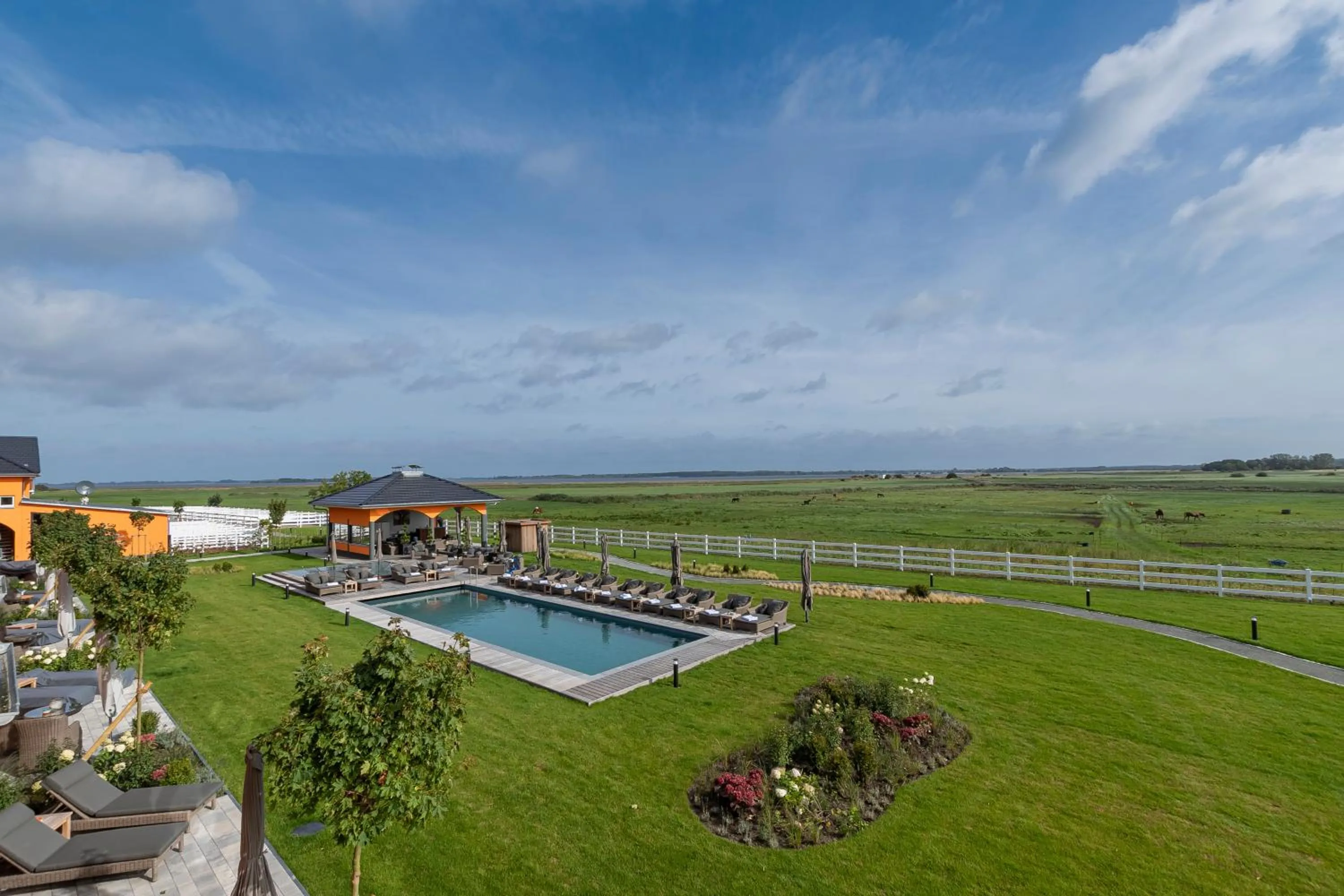 Garden view in Luxus Resort Rügen Residenz Kubitzer Bodden