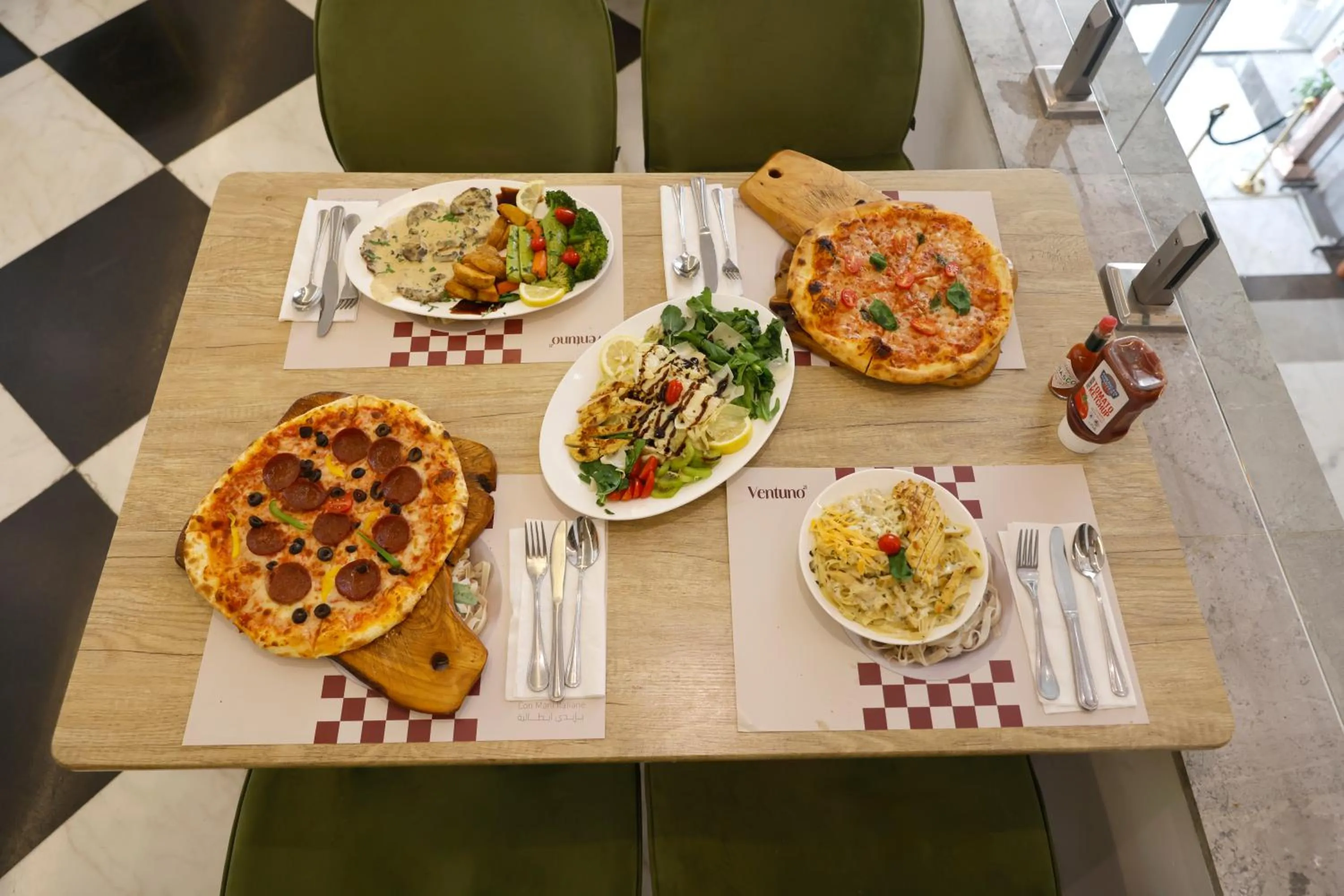 Food and drinks in Hotel 21 Makkah