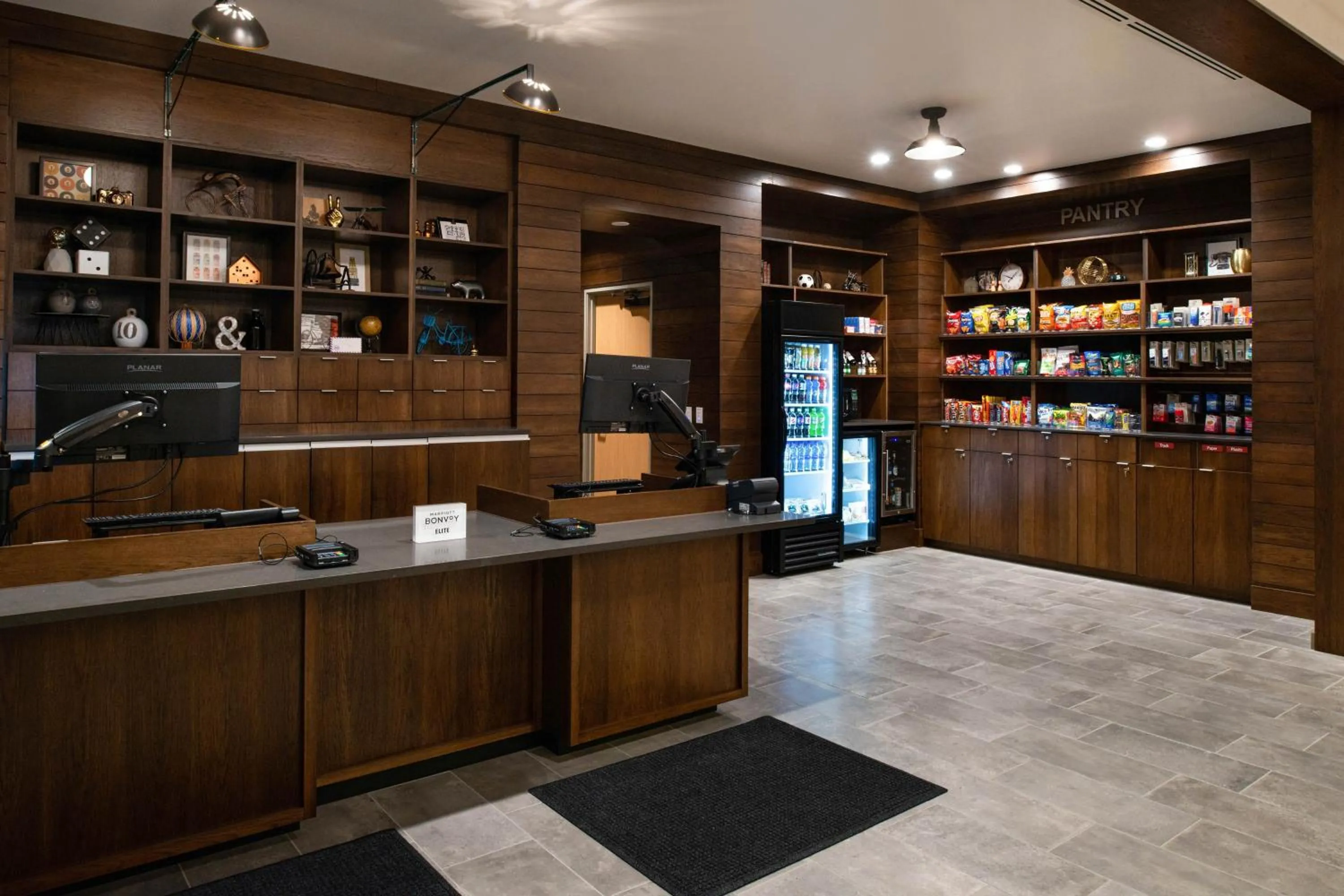 Lobby or reception in Four Points by Sheraton Kansas City Olathe