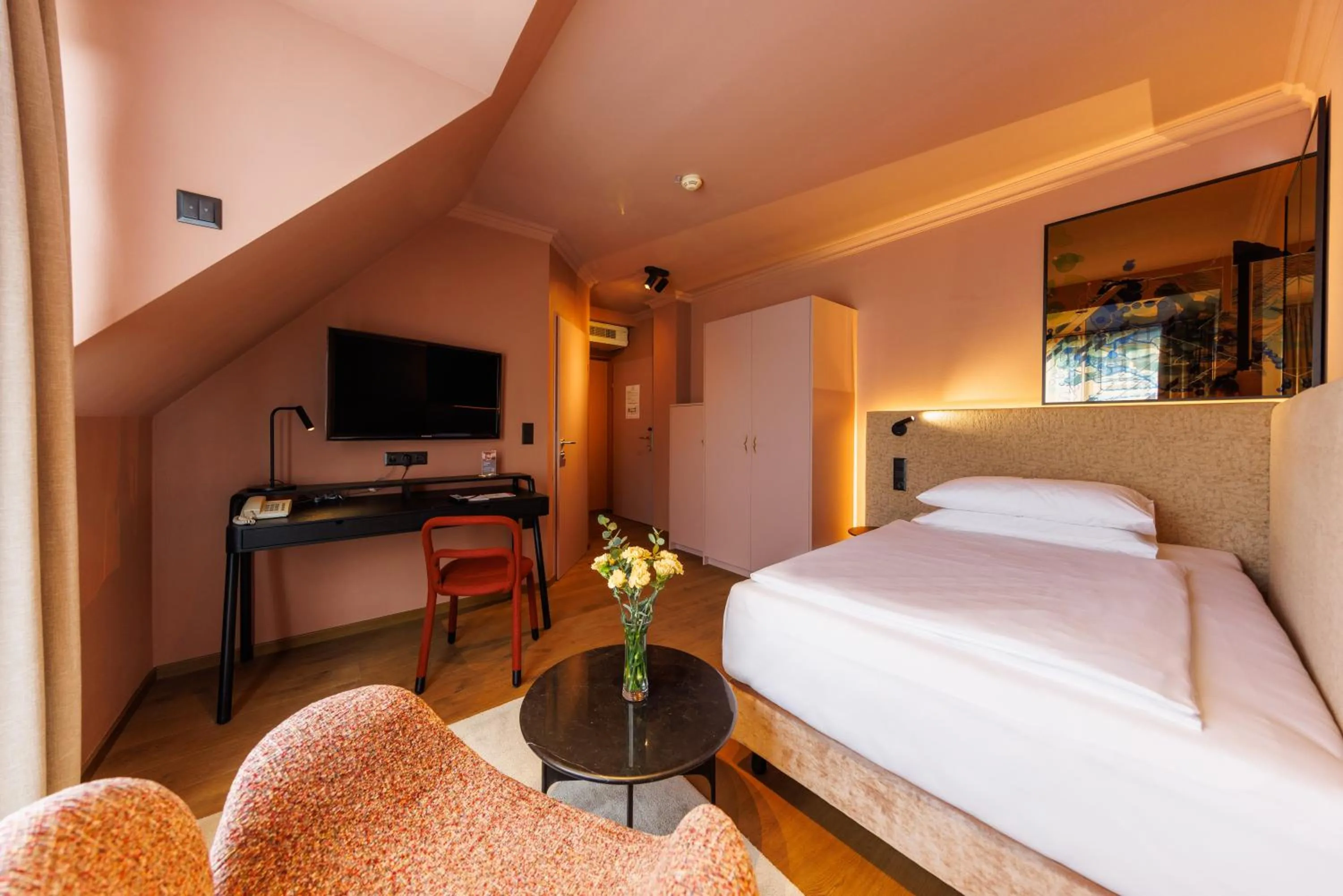 Photo of the whole room, Bed in Der Wilhelmshof