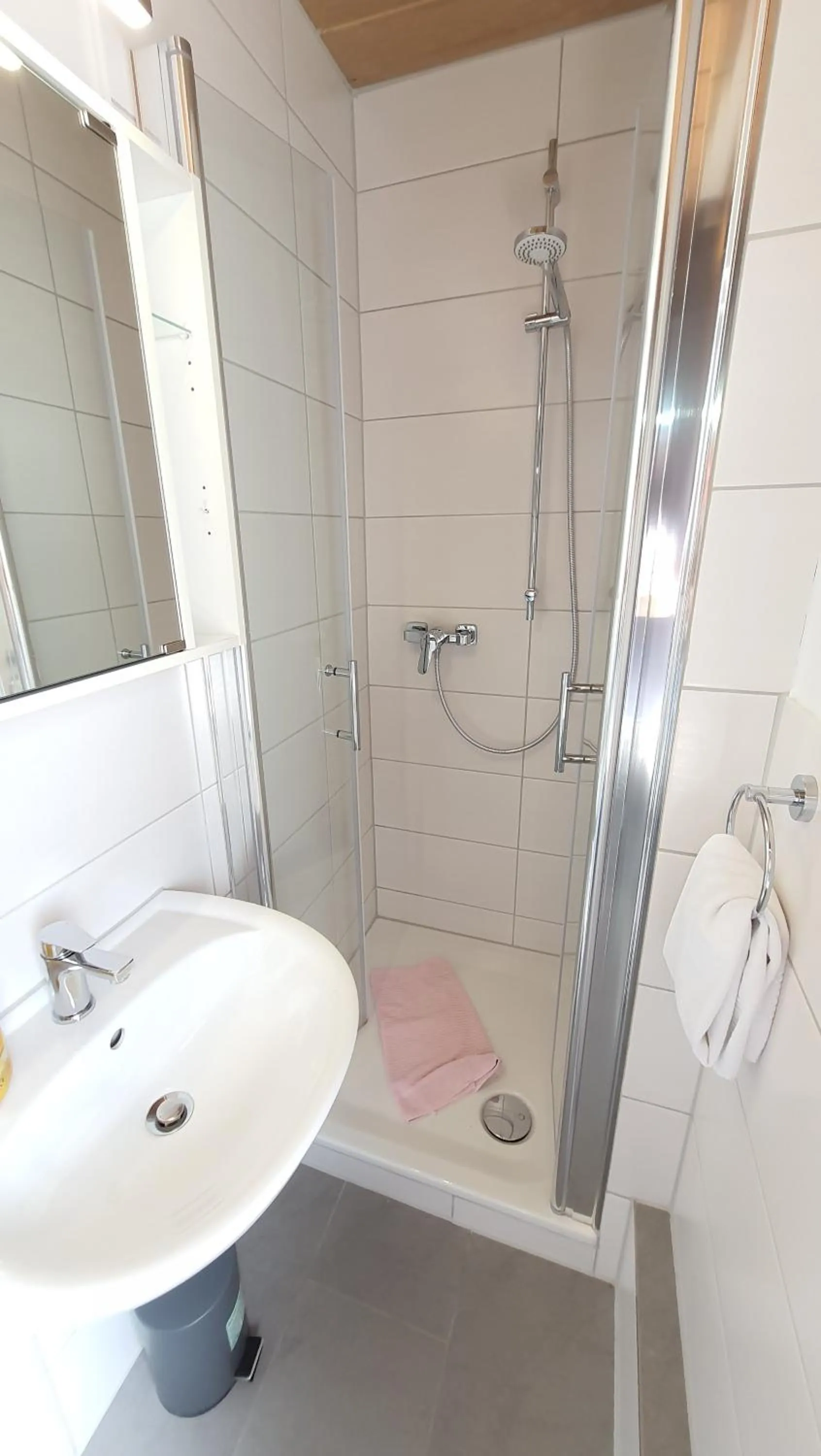 Shower in Hotel Schneiderhof