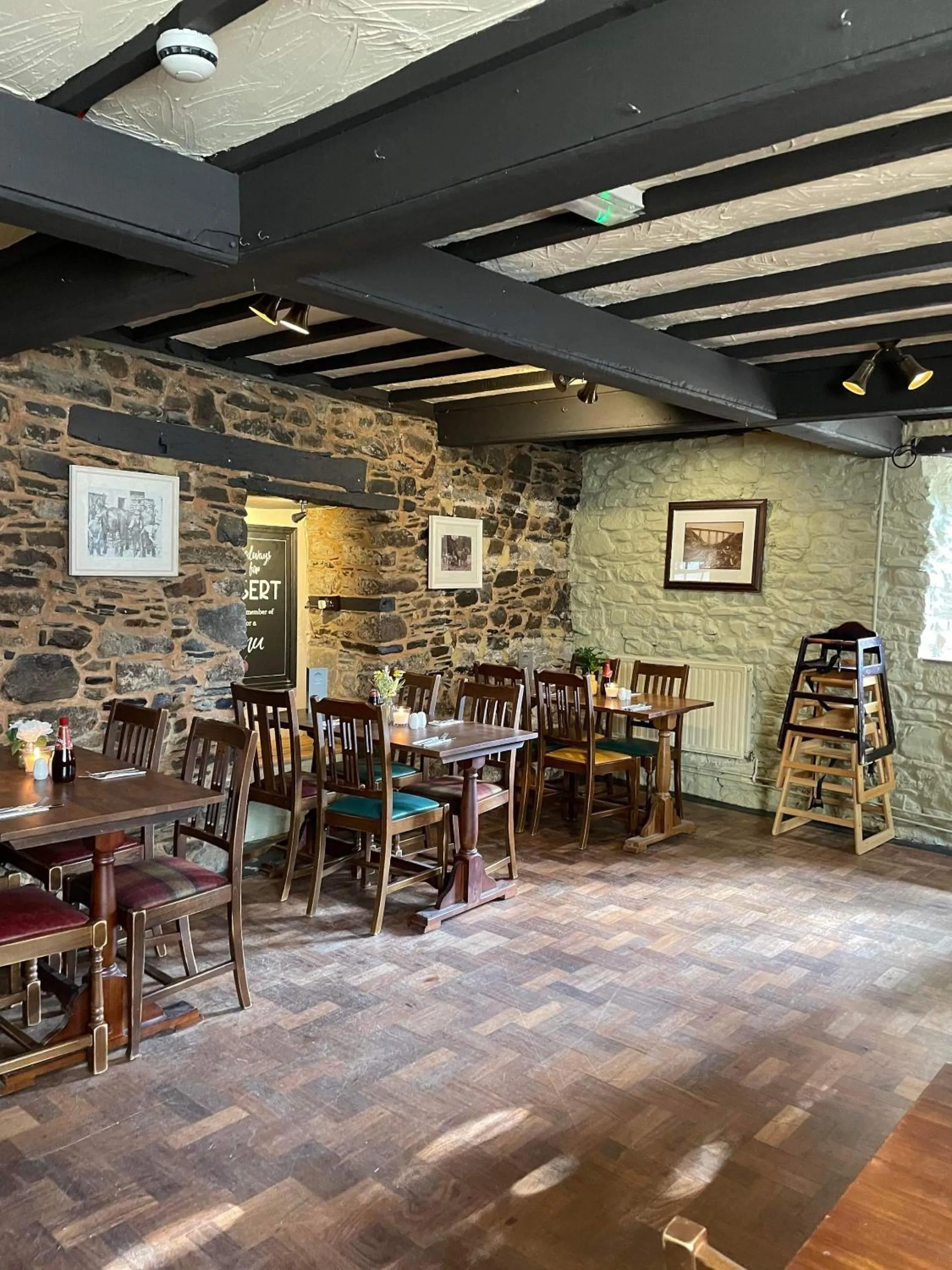 Dining area in The Fountain Inn & Riverside Restaurant