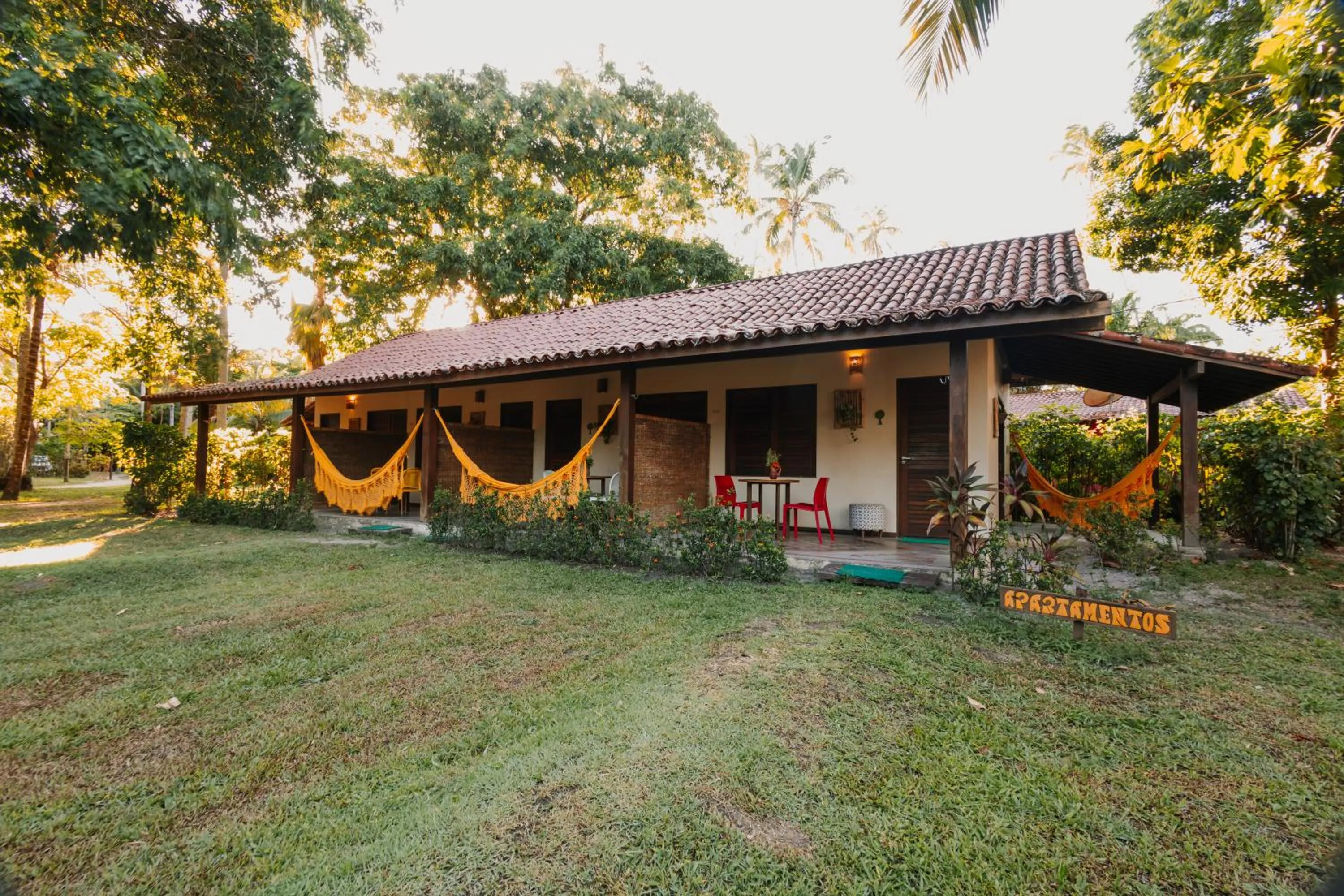 Property building in Bangalôs do Gameleiro