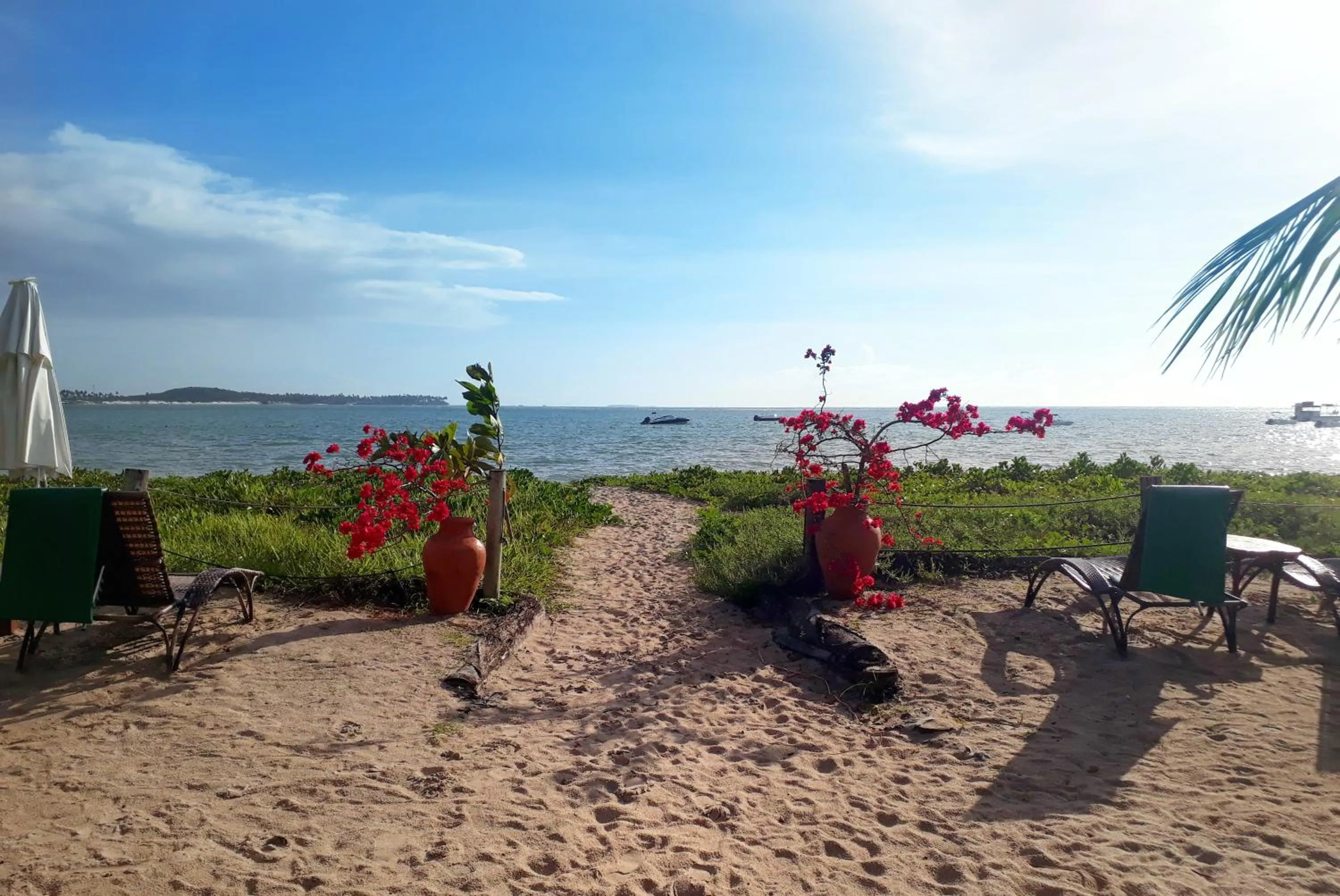 Beach in Bangalôs do Gameleiro