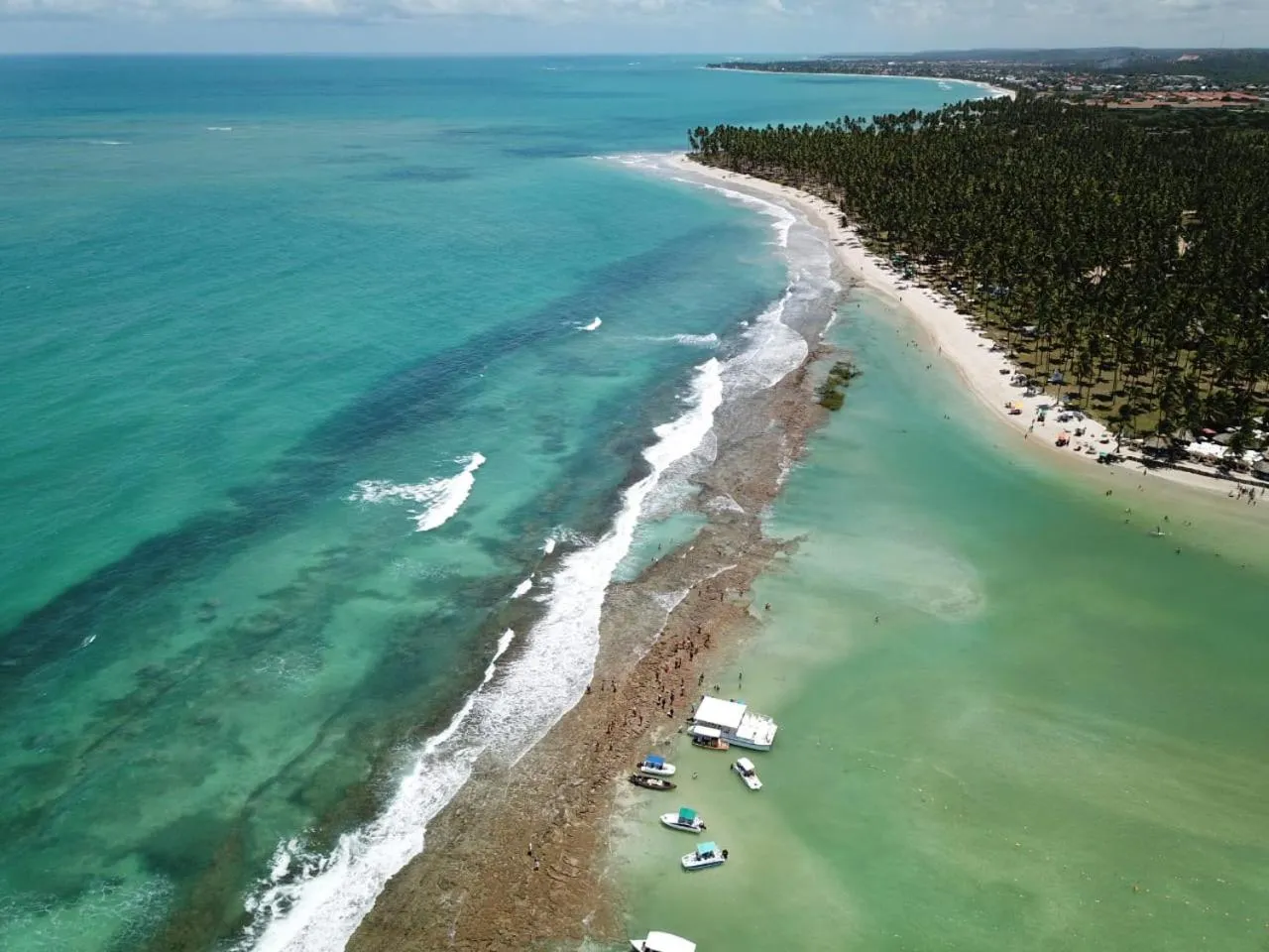 Beach in Bangalôs do Gameleiro
