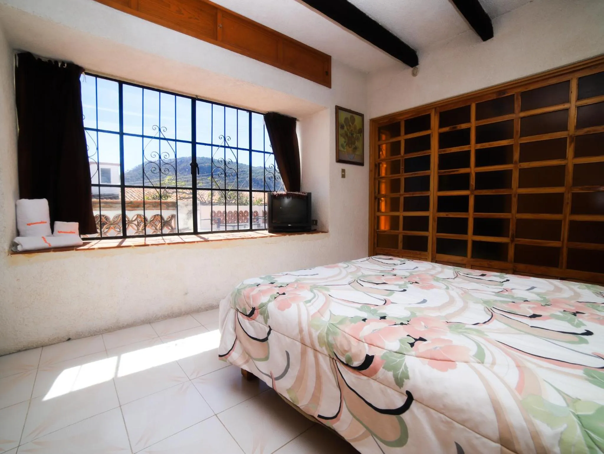 Bedroom, Bed in Casa de las Cruces Taxco