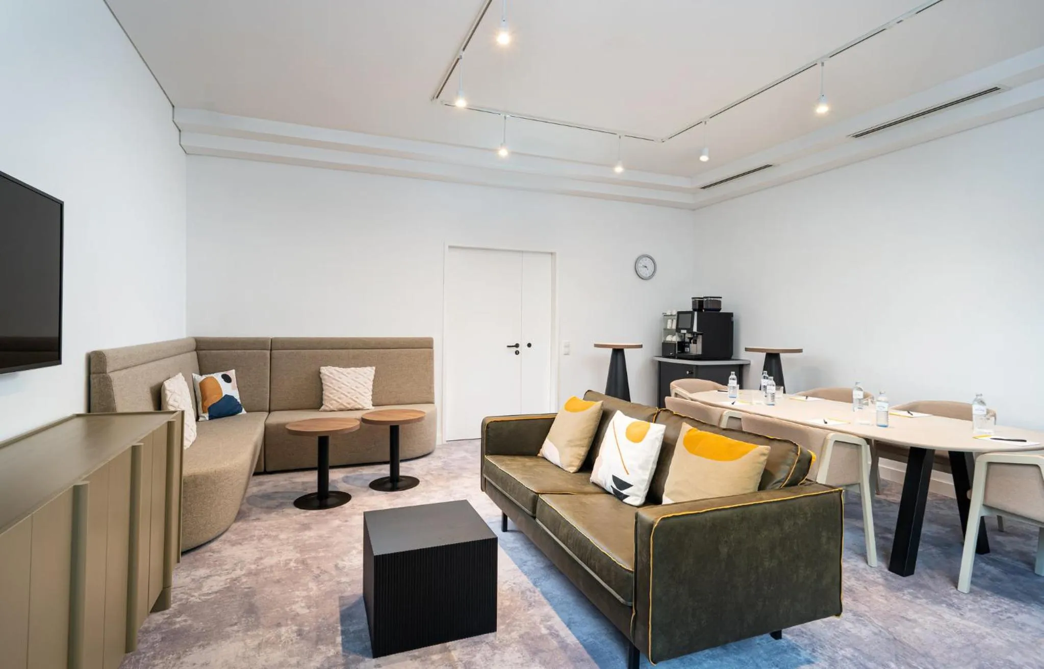 Meeting/conference room in voco Vienna Prater by IHG