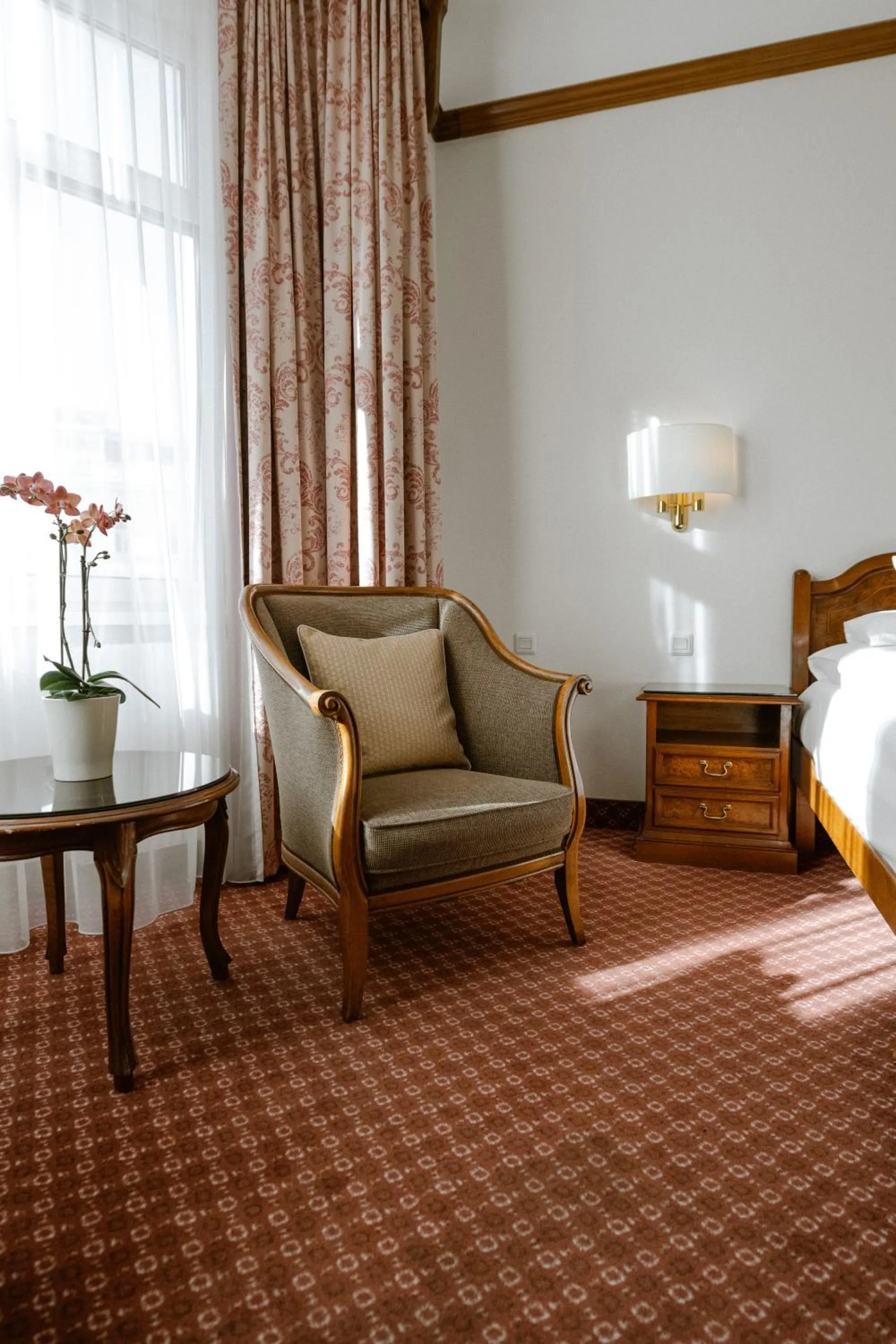 Seating area in Hotel City Central