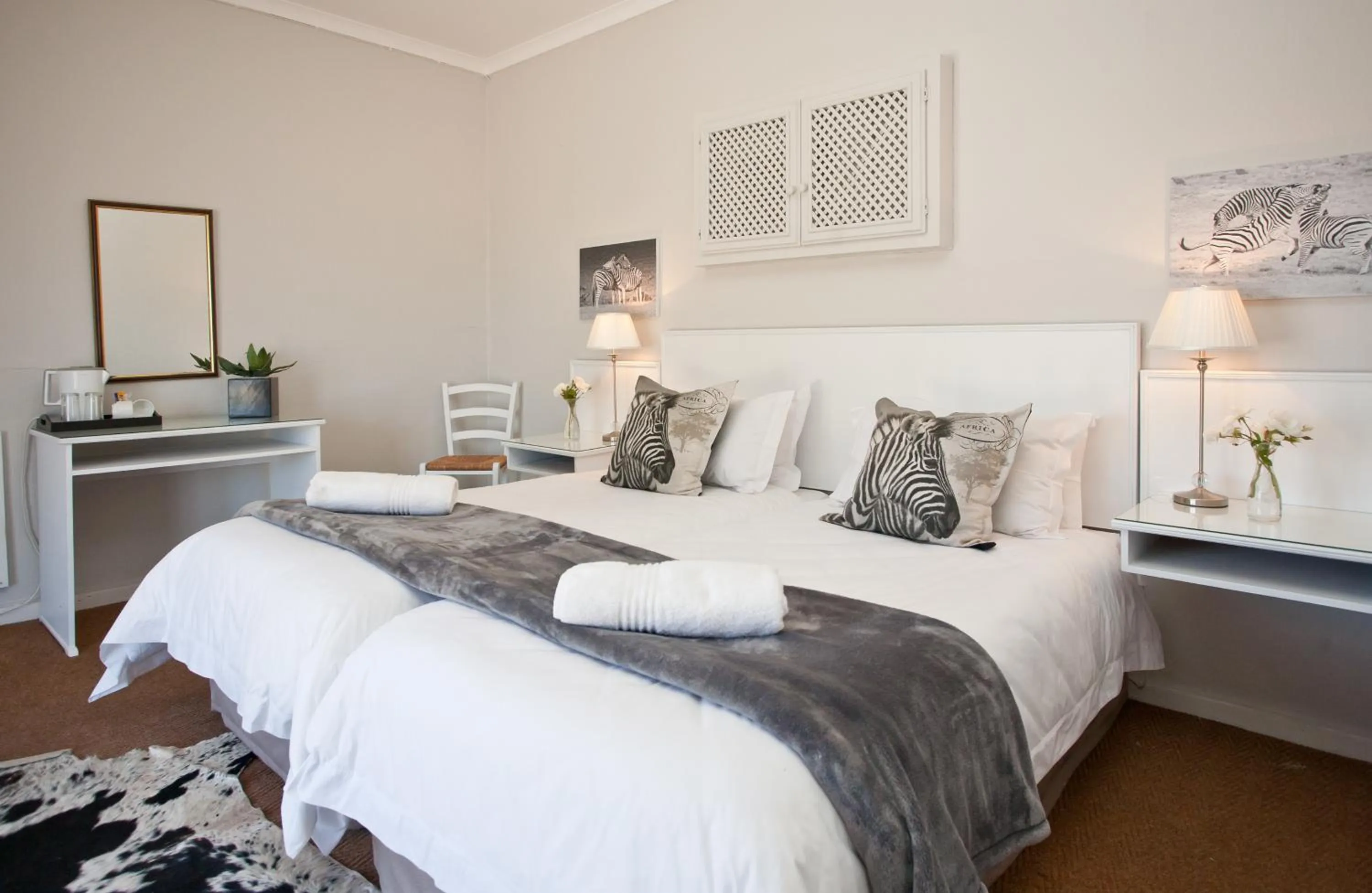 Bed in Wagon Wheel Country Lodge