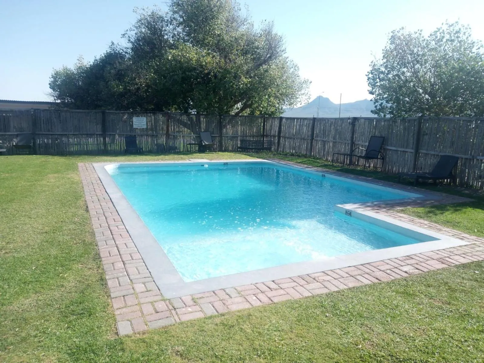 Pool view in Wagon Wheel Country Lodge
