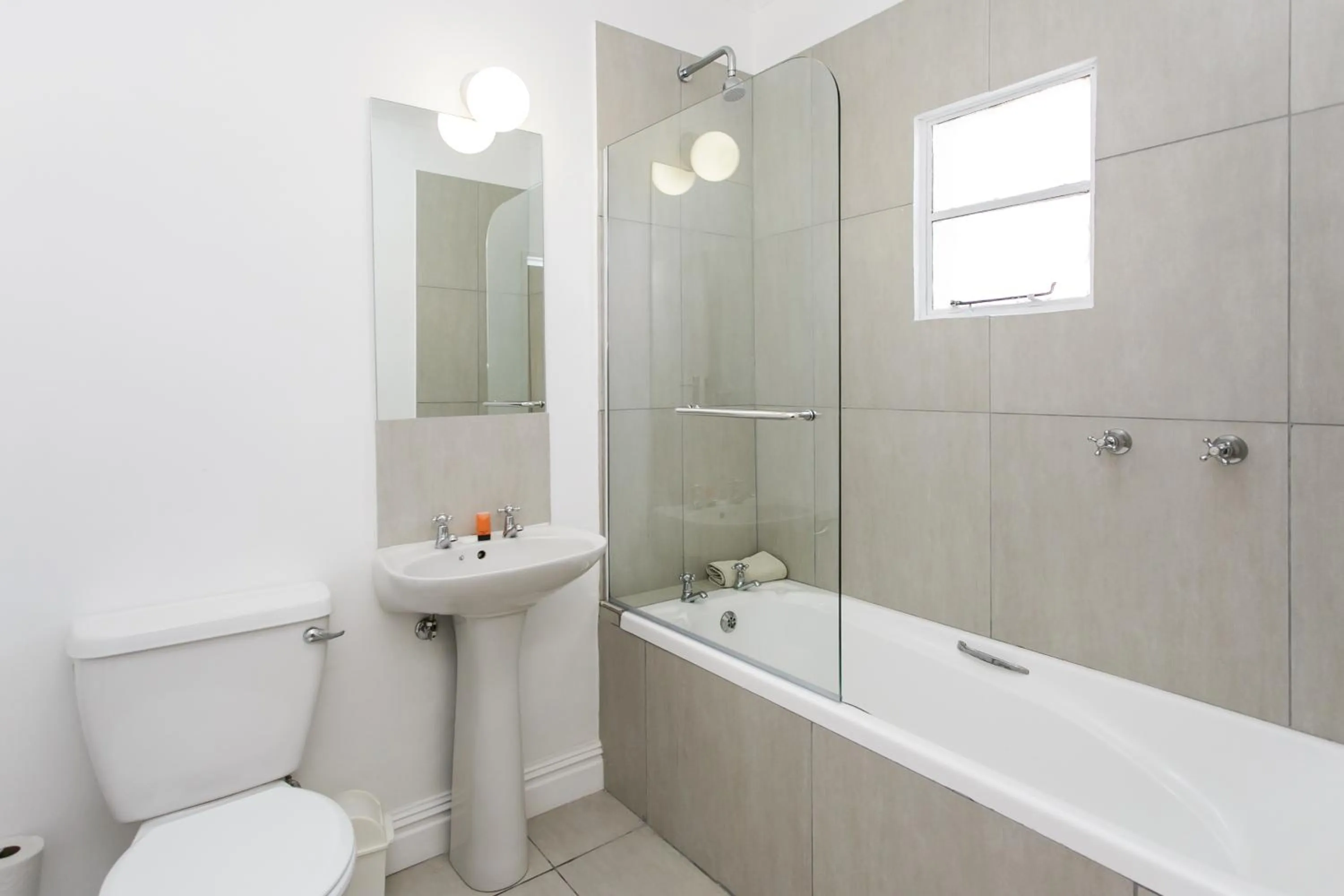 Bathroom in Wagon Wheel Country Lodge