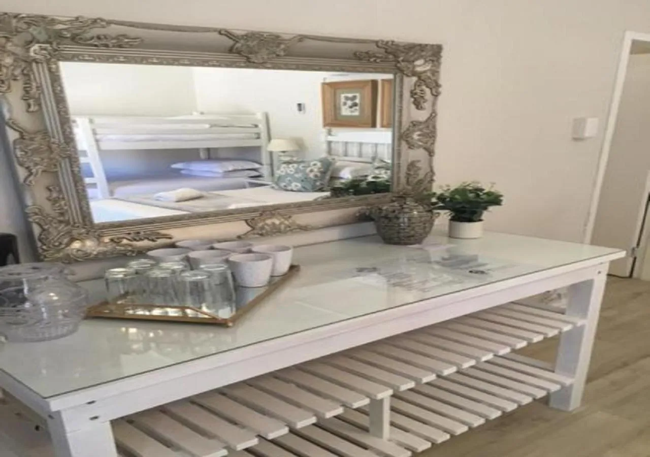 Decorative detail in Wagon Wheel Country Lodge