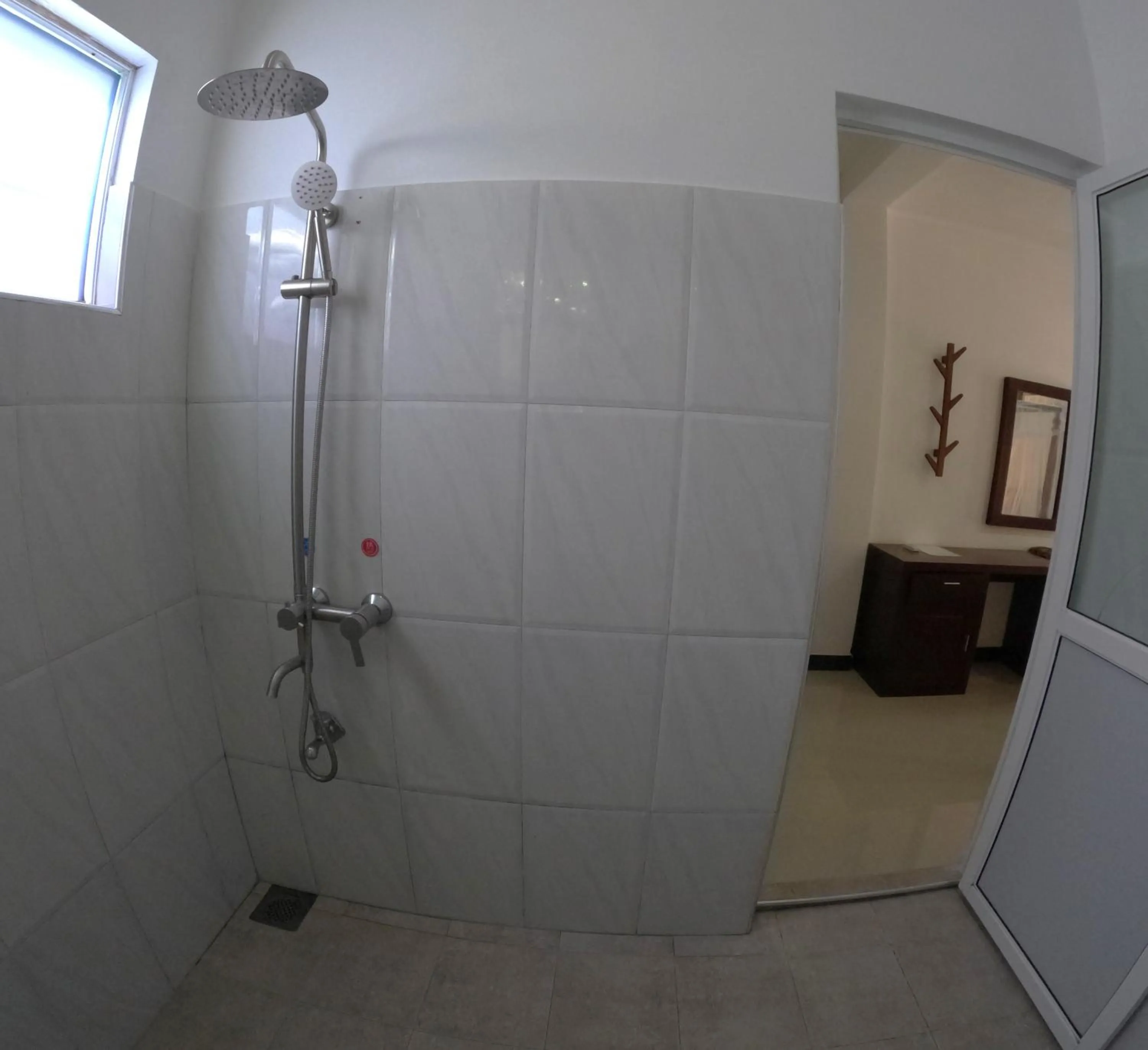 Shower in Mirissa Blue Whale Holiday Hotel