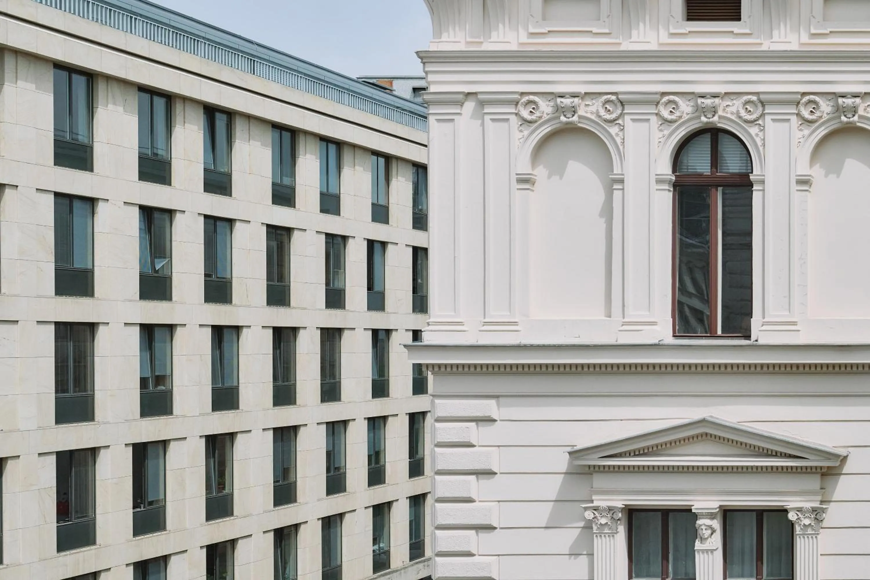 Property building in Urban Rooms Rathaus - Self Check-In