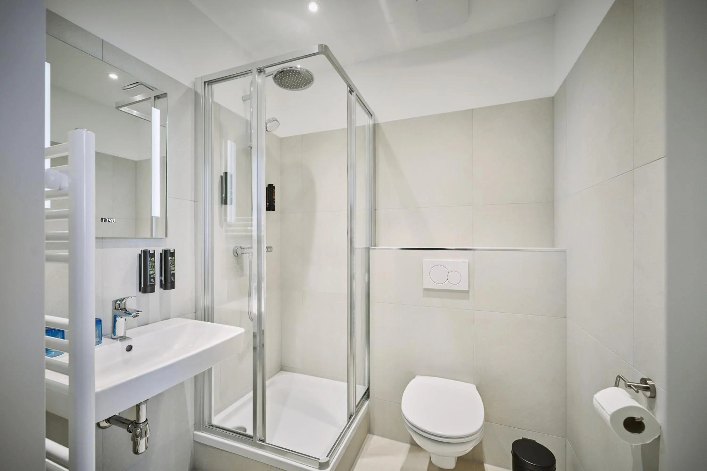 Bathroom in Urban Rooms Rathaus - Self Check-In