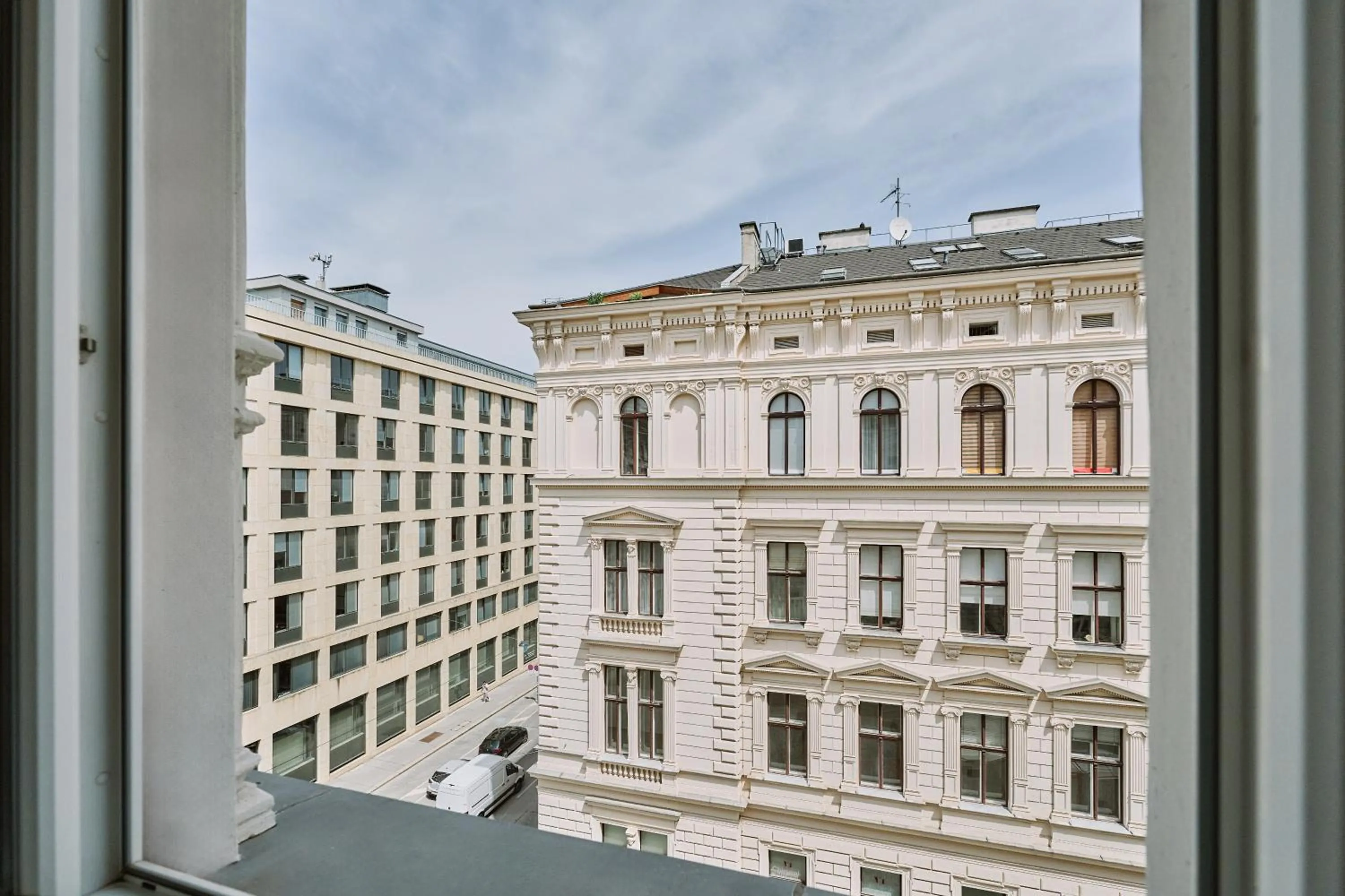 City view in Urban Rooms Rathaus - Self Check-In