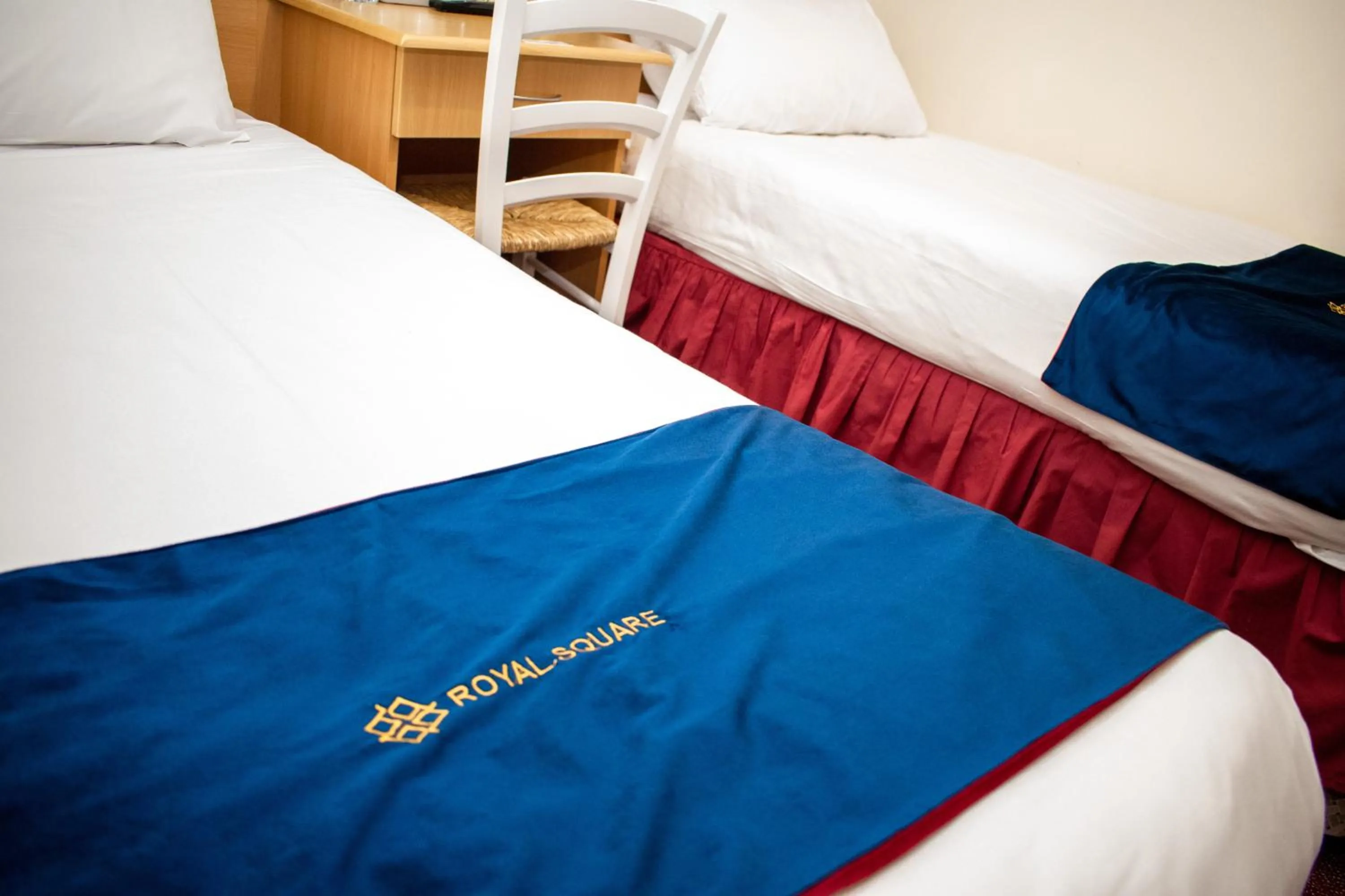 Bedroom, Bed in Royal Square Hotel - NEC & Birmingham Airport