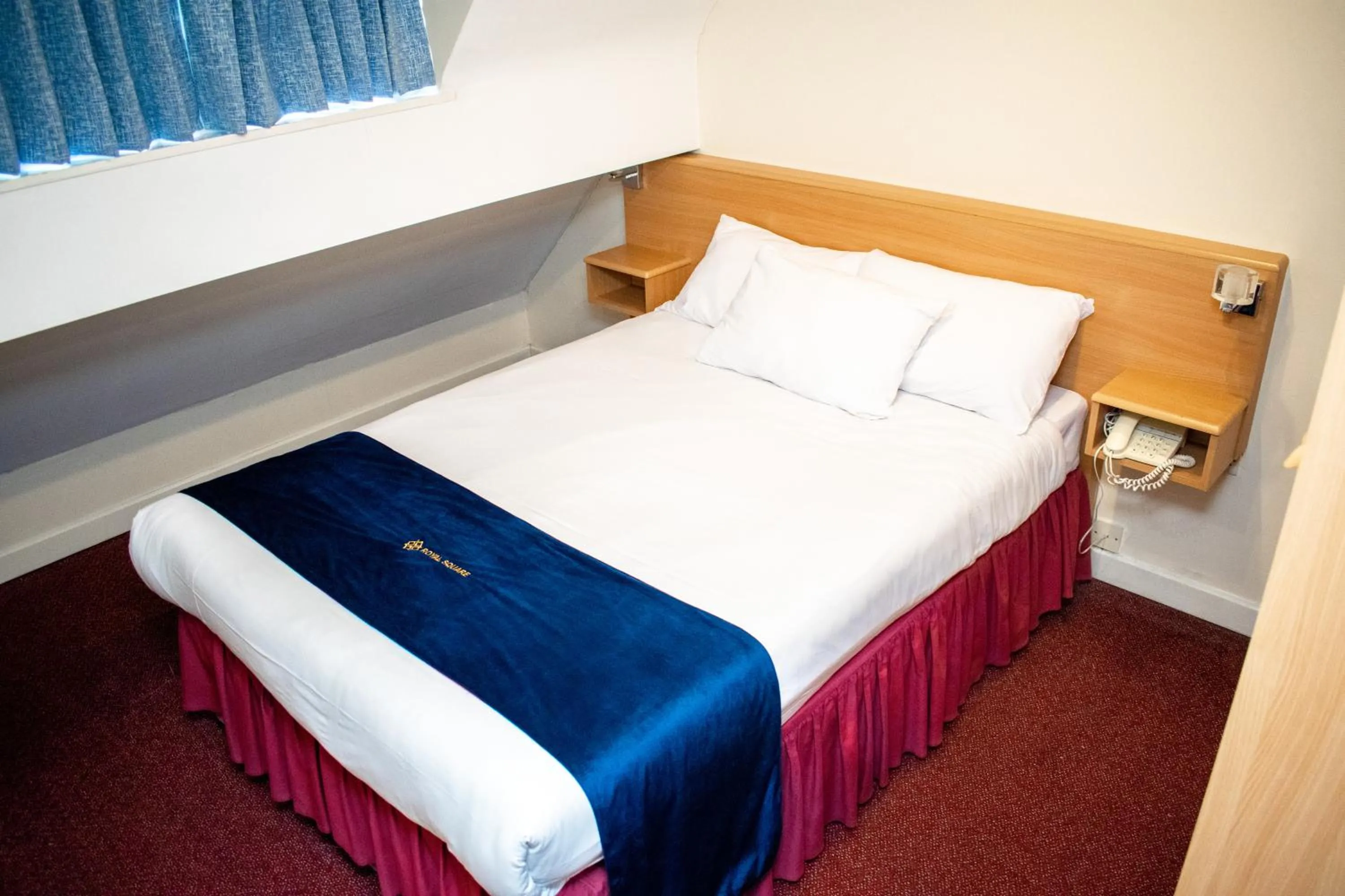 Photo of the whole room, Bed in Royal Square Hotel - NEC & Birmingham Airport