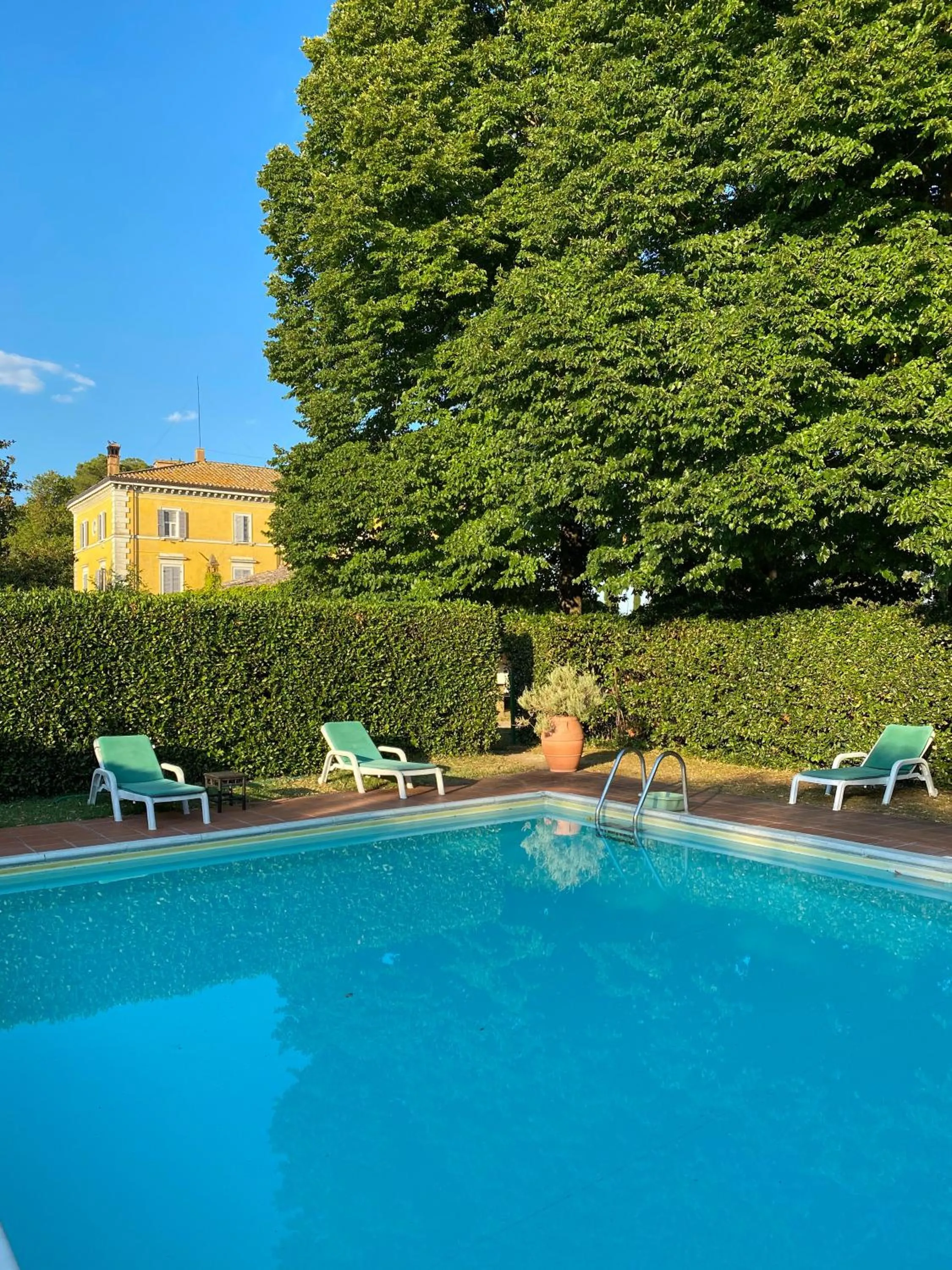 Pool view in Palazzo Di Bagnaia