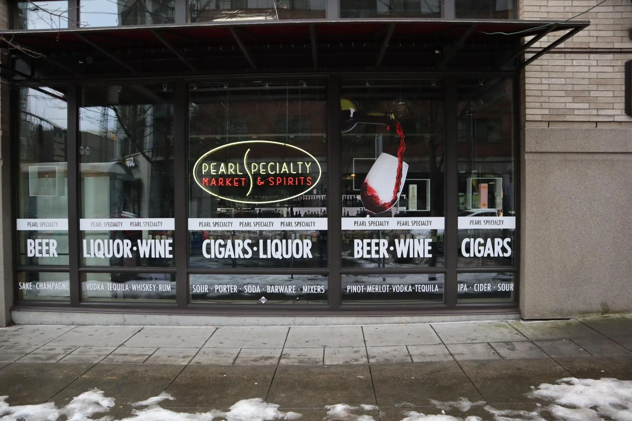Facade/entrance in Renu Suites at The Burlington Portland
