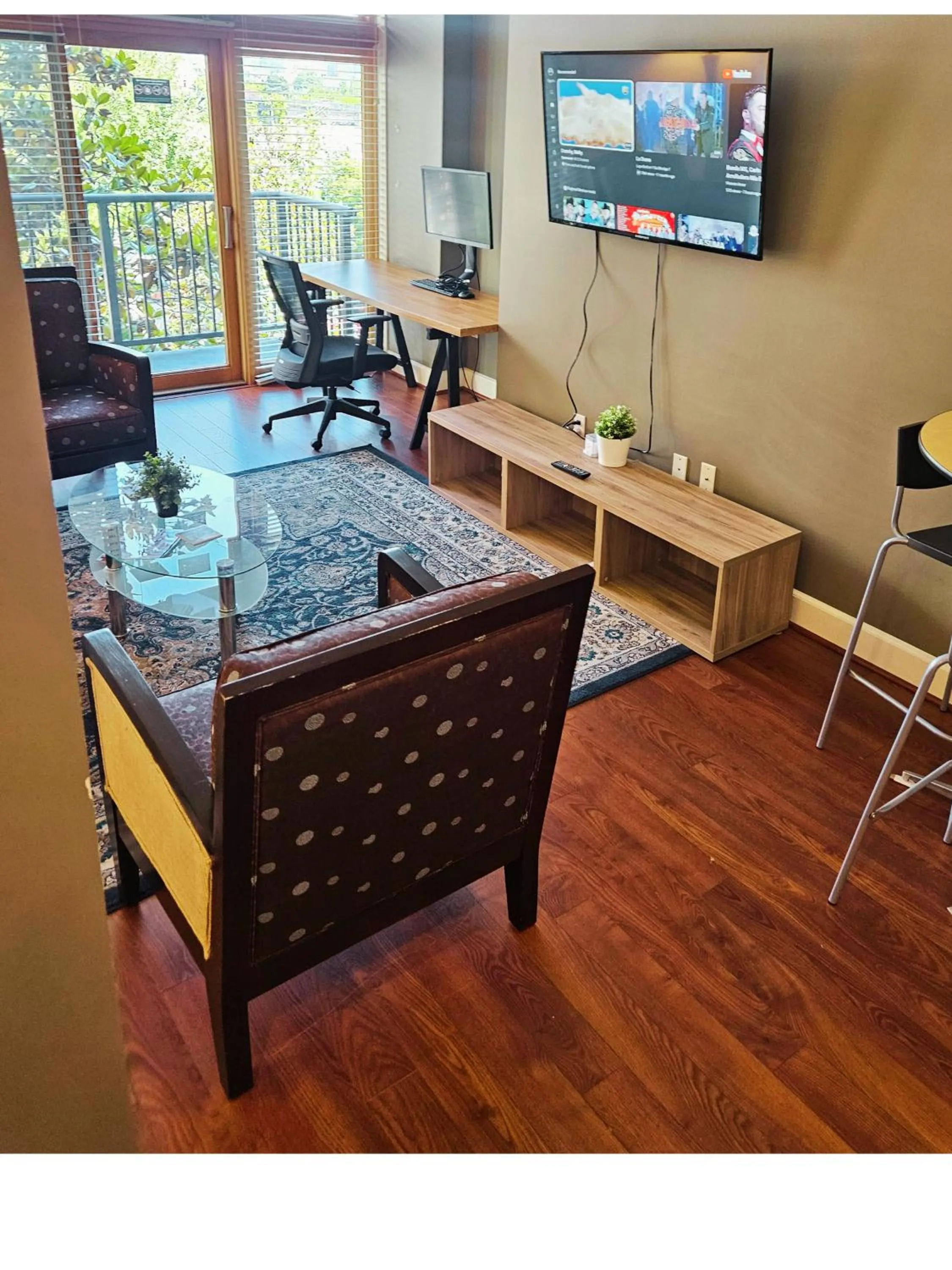 Living room in Renu Suites at The Burlington Portland