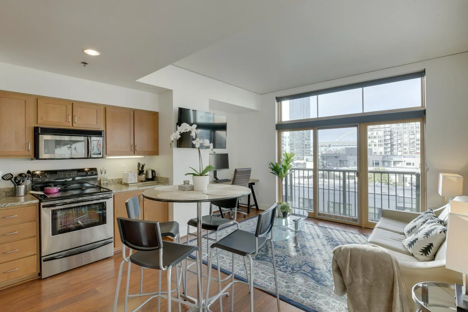 Kitchen or kitchenette in Renu Suites at The Burlington Portland