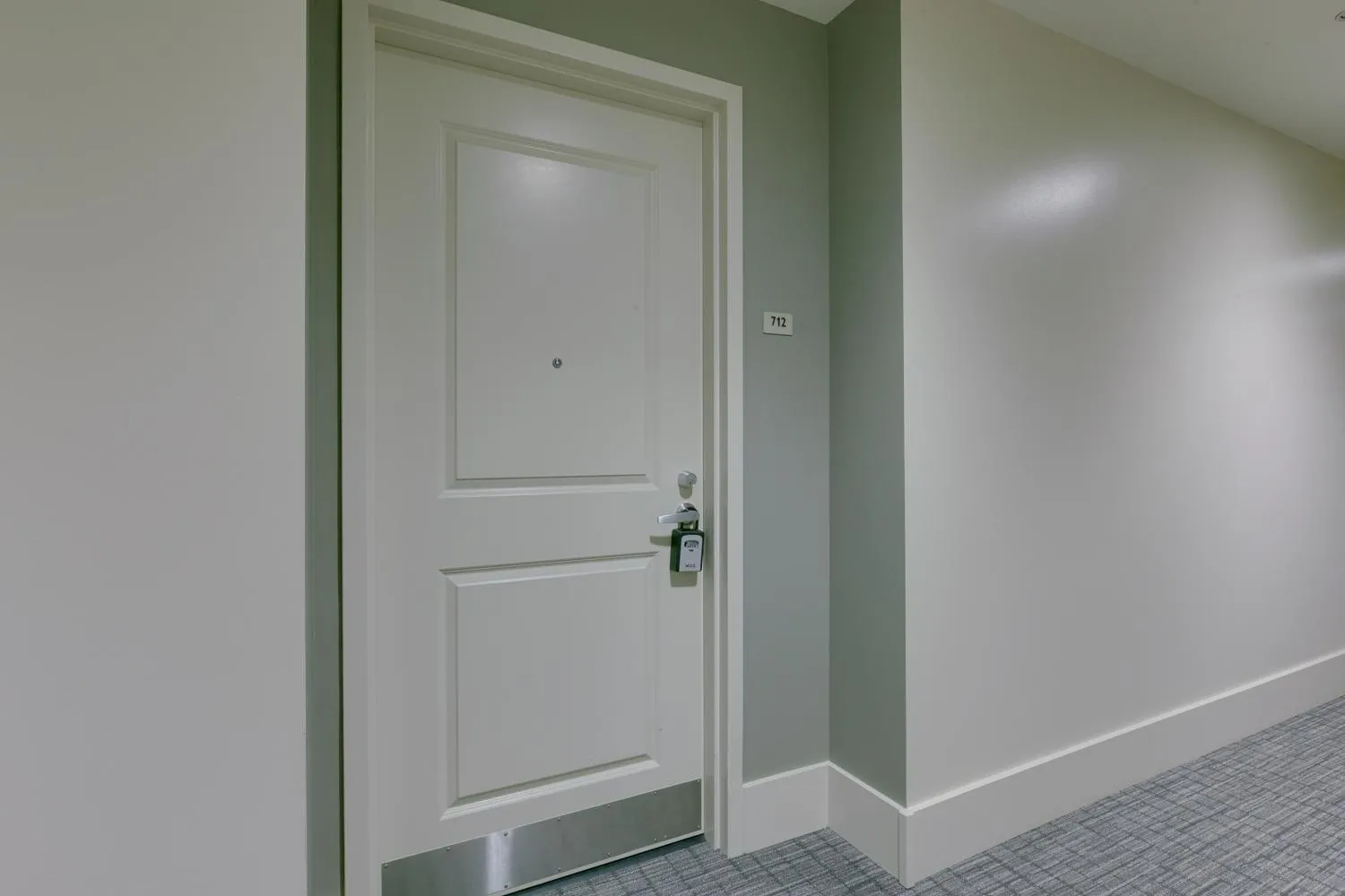 Facade/entrance in Renu Suites at The Burlington Portland