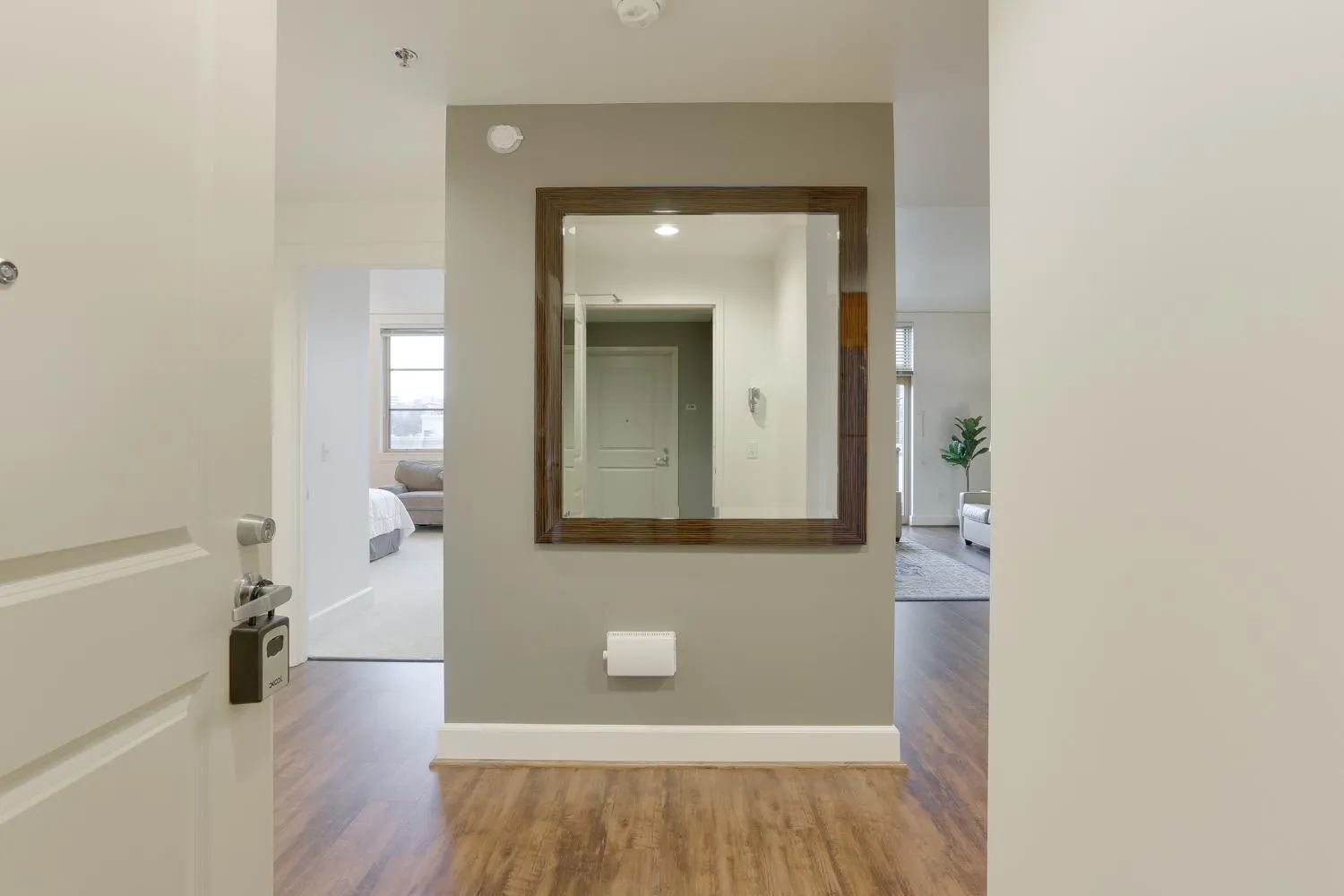 Facade/entrance in Renu Suites at The Burlington Portland