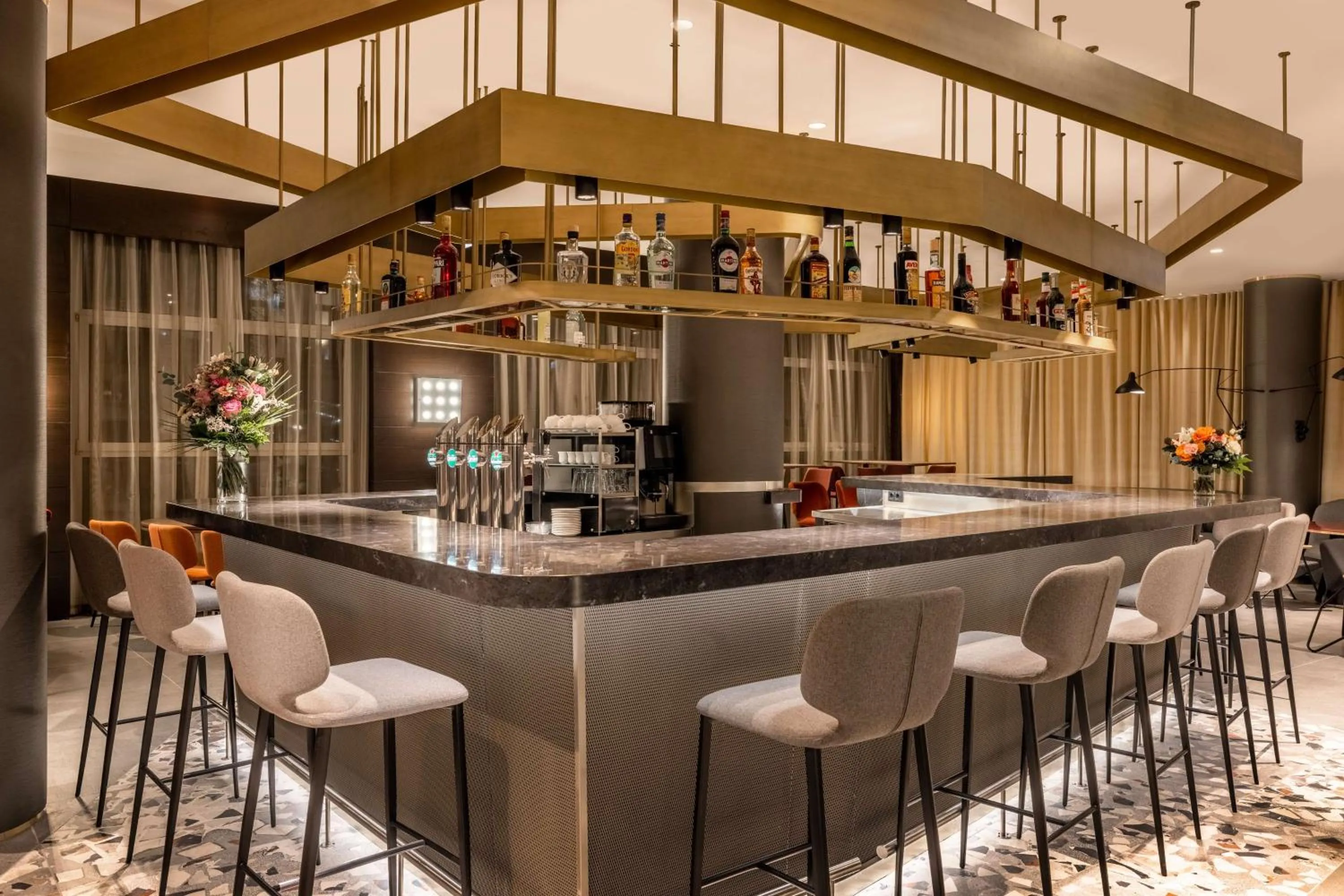 Lounge or bar in NH Collection Salzburg City